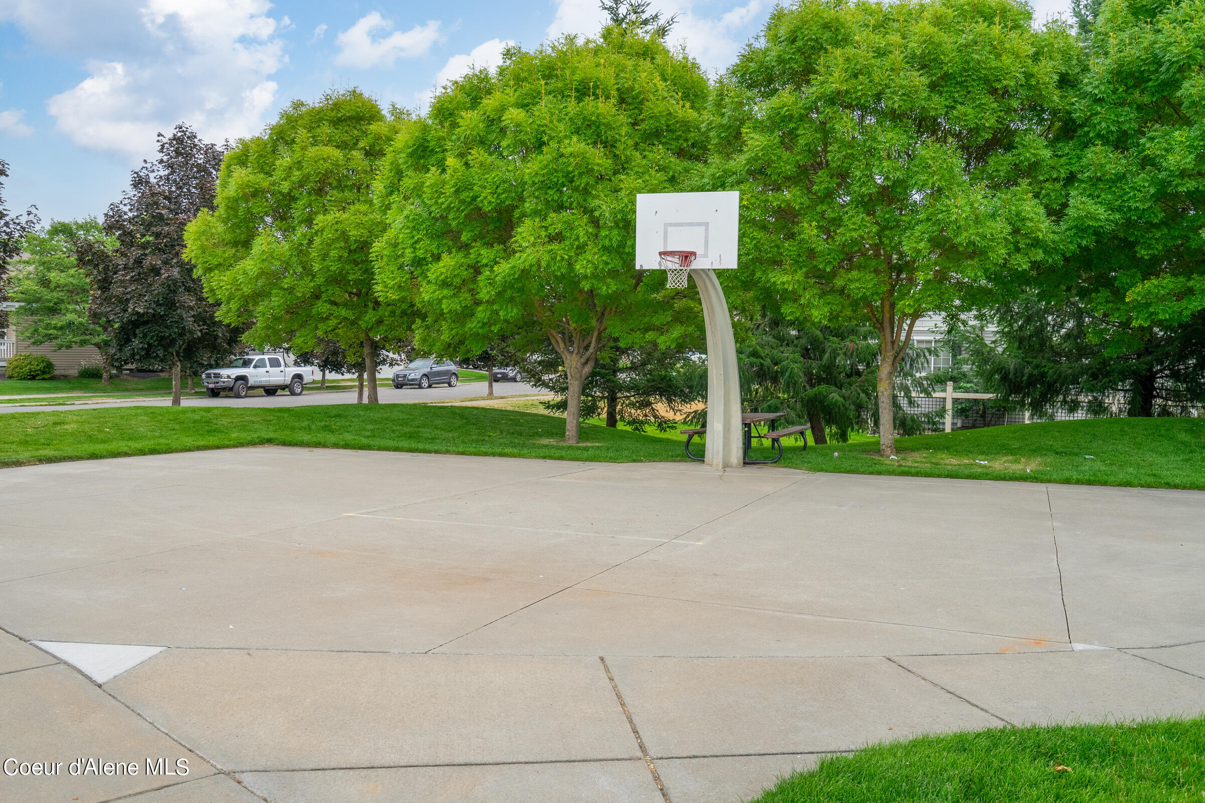 2867 W Tours Dr, Coeur d'Alene