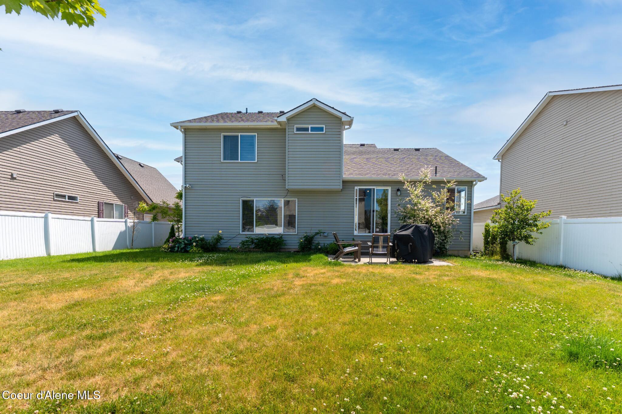 2867 W Tours Dr, Coeur d'Alene