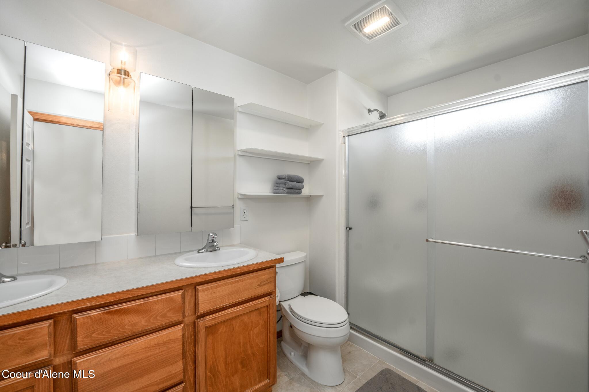 2867 W Tours Dr, Coeur d'Alene