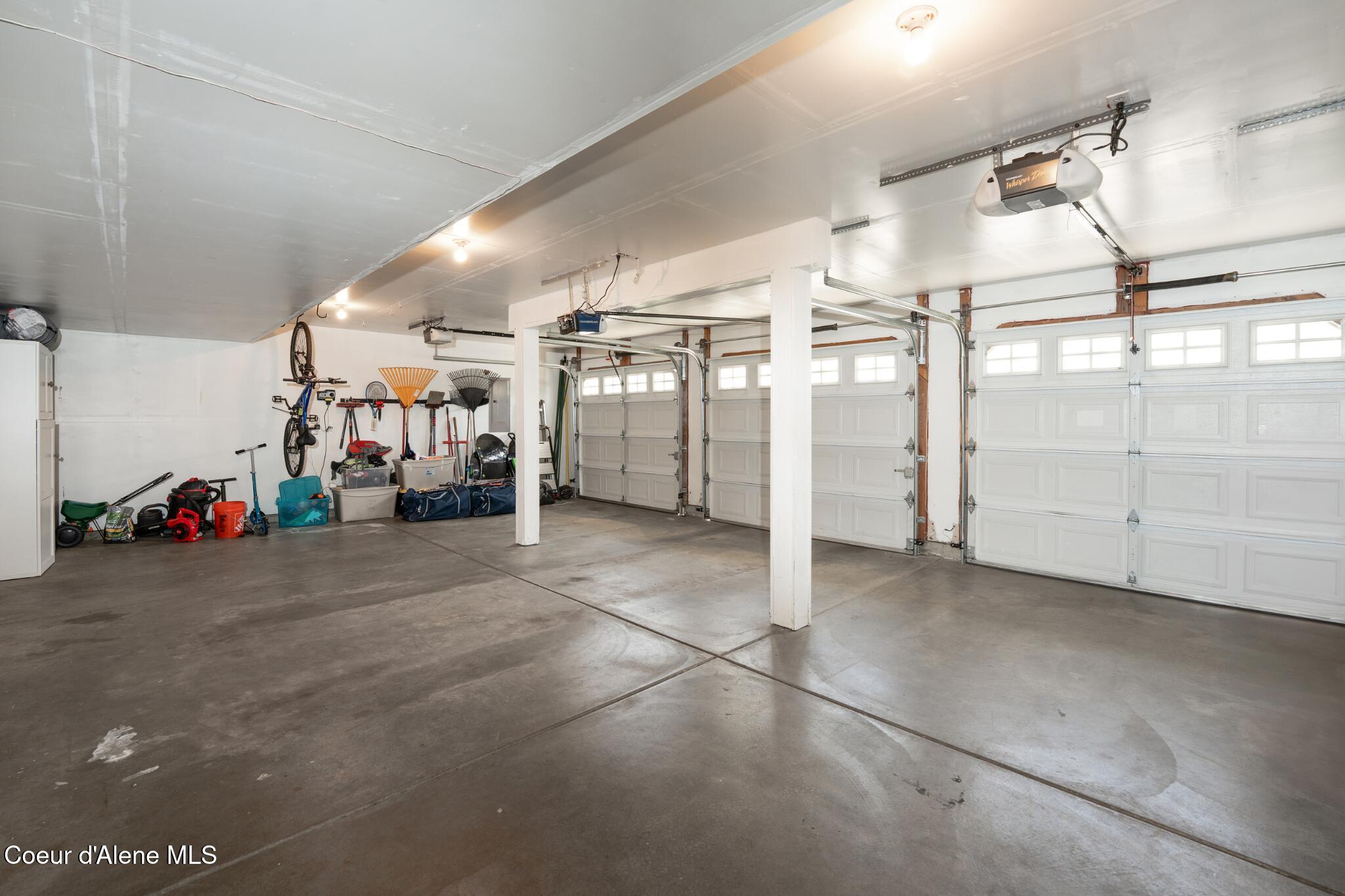 2867 W Tours Dr, Coeur d'Alene