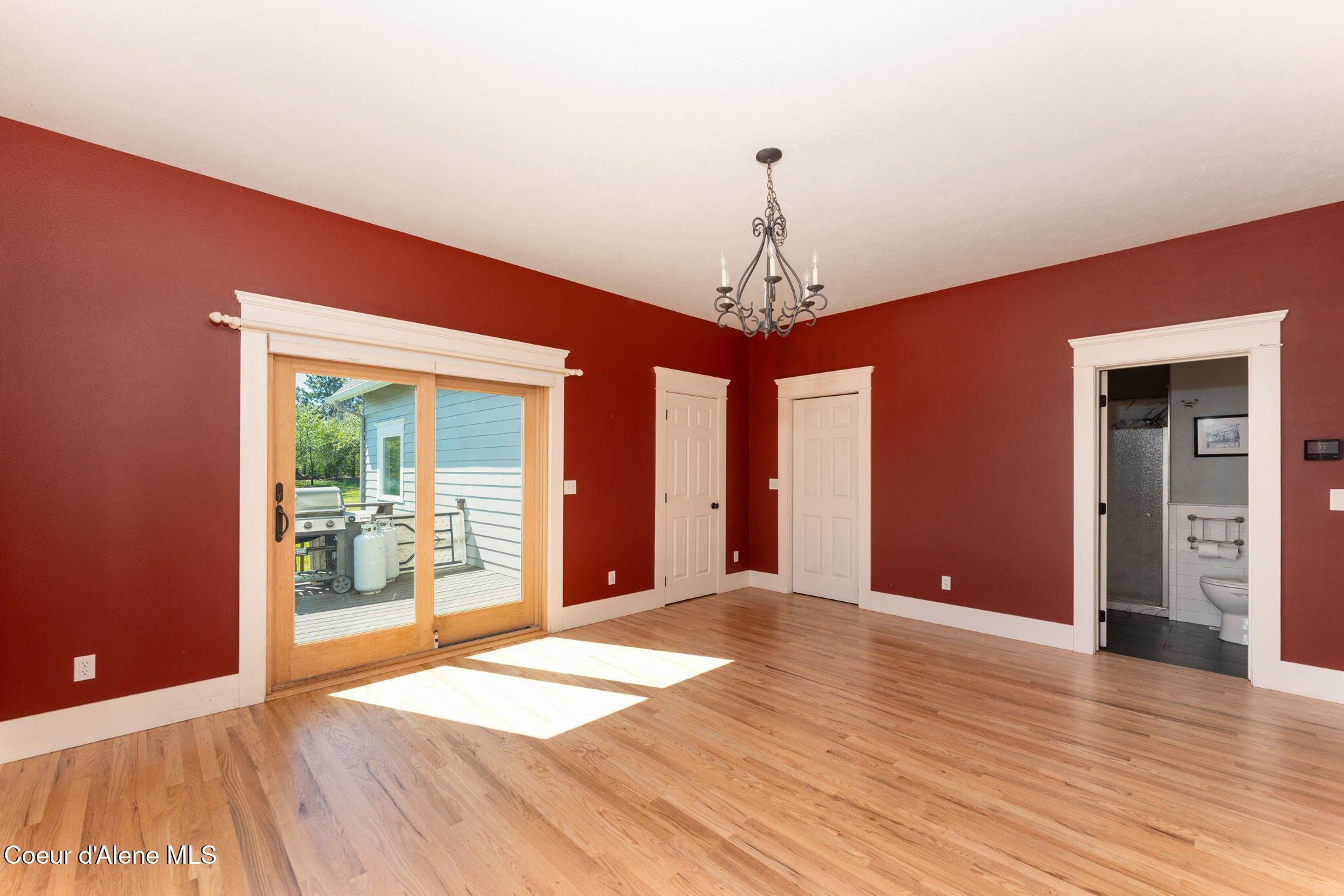 1673 Christopher Ln