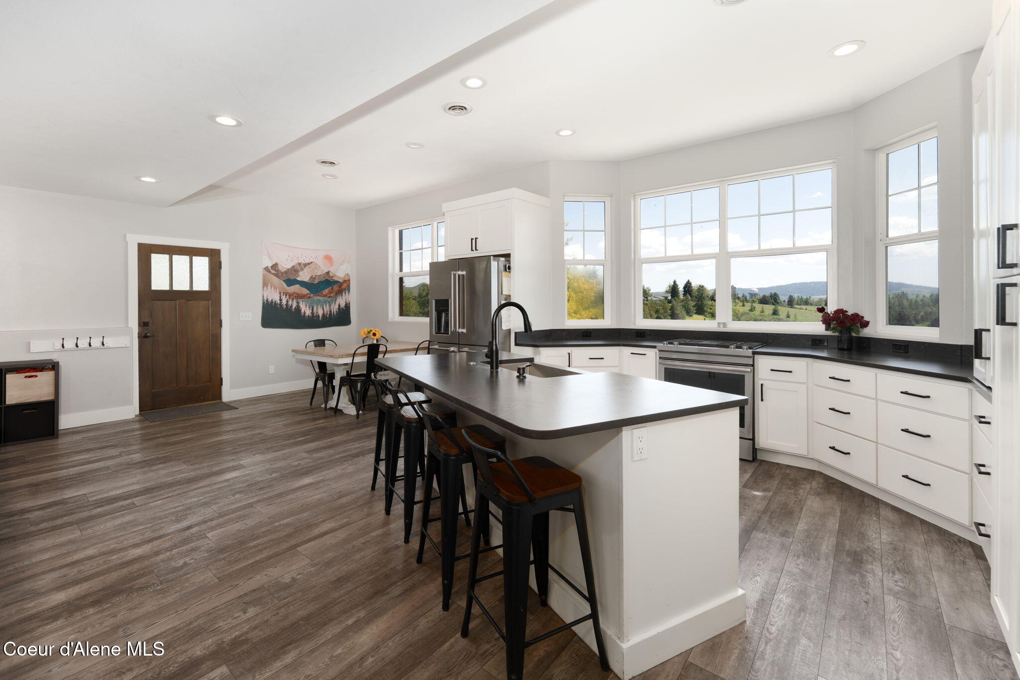 1673 Christopher Ln