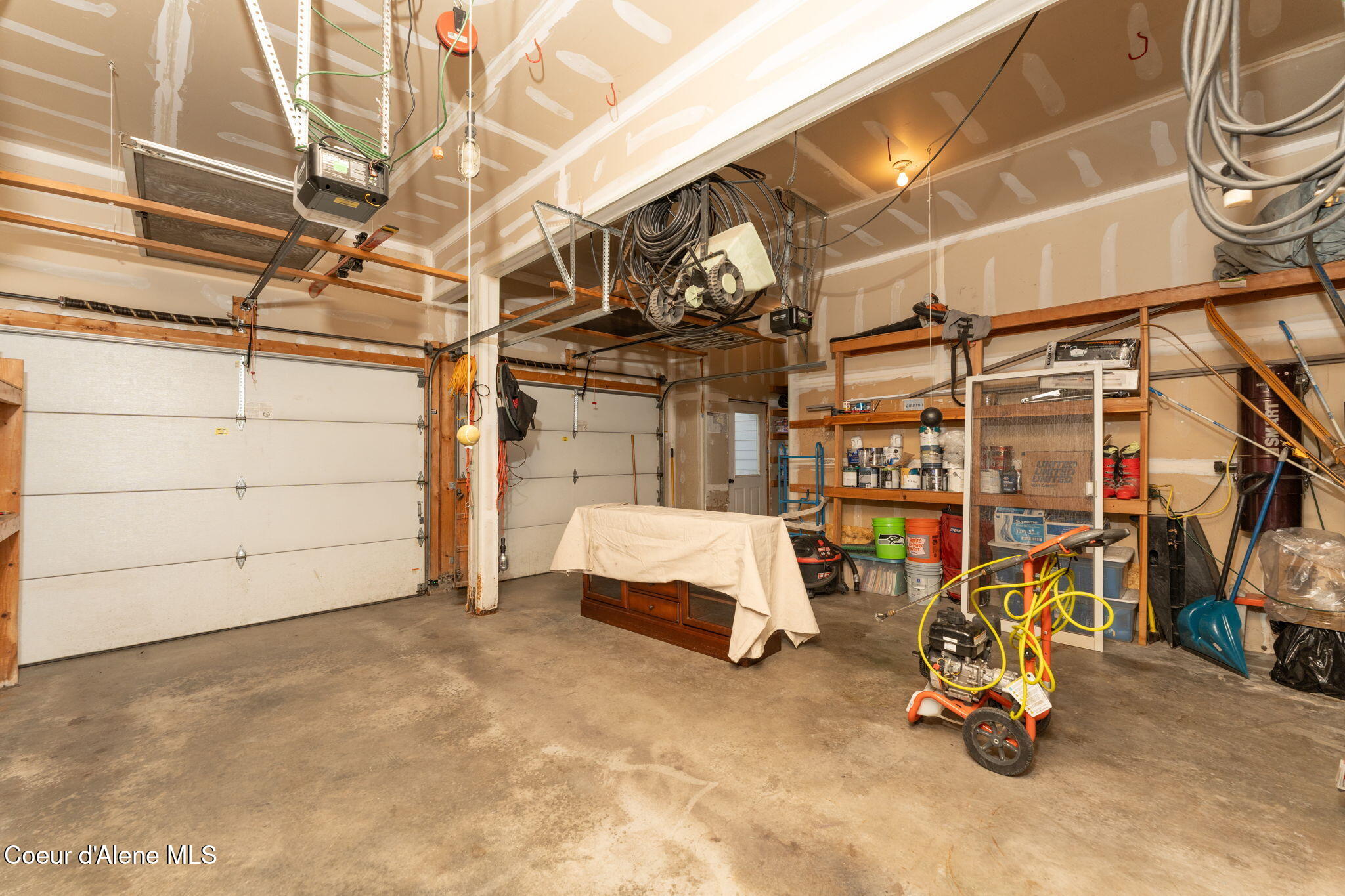 1673 Christopher Ln