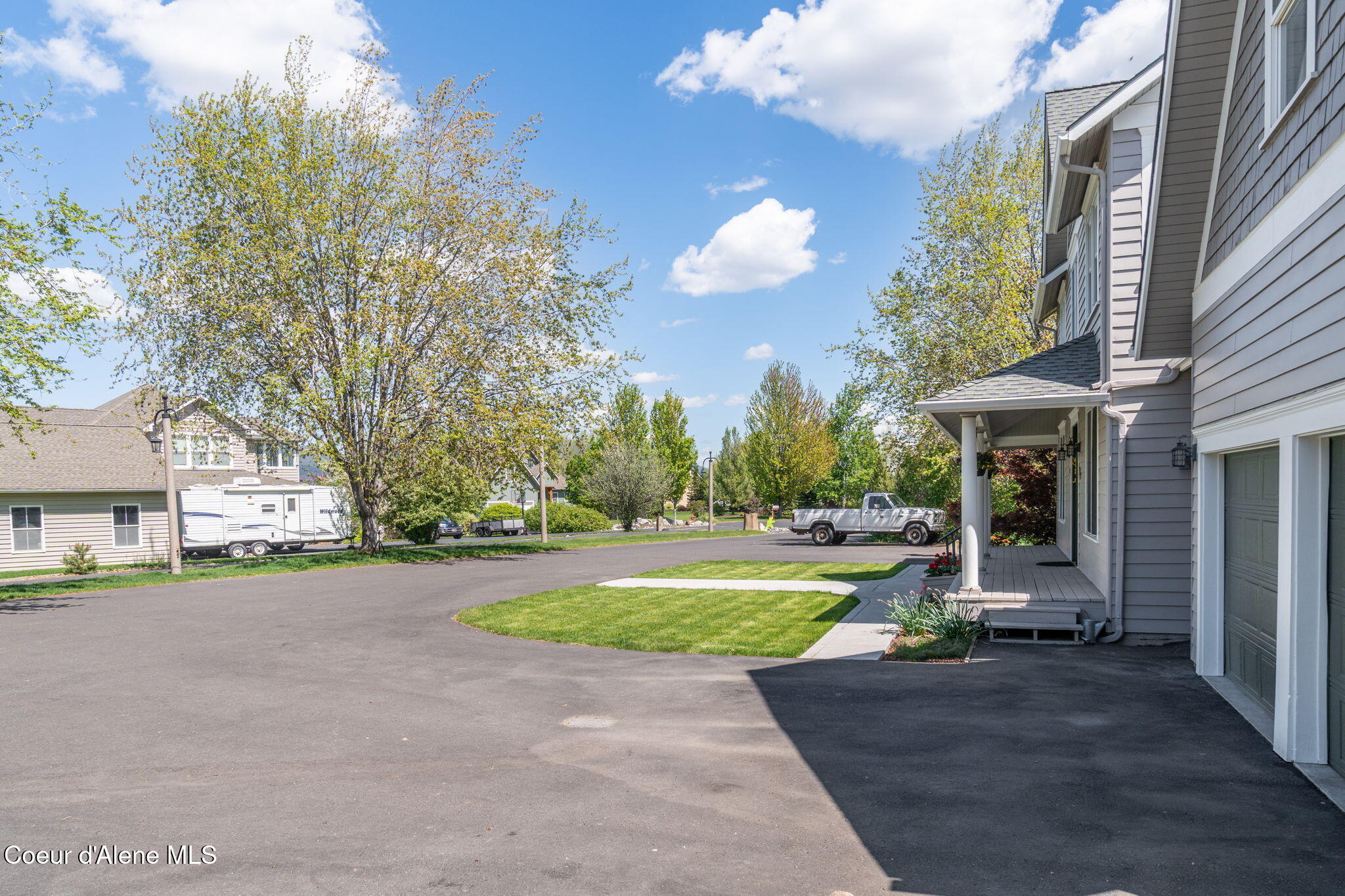 1673 Christopher Ln