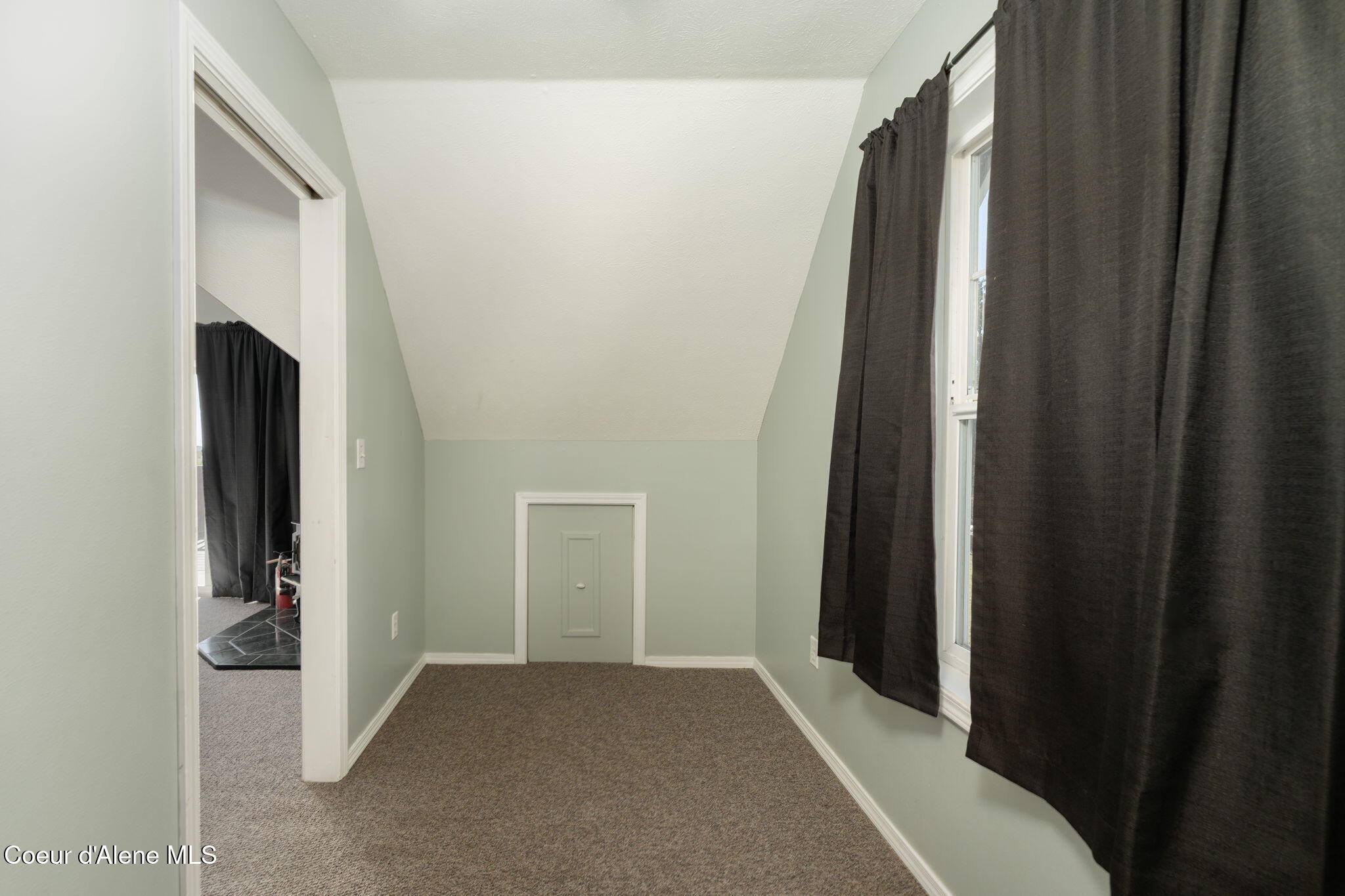1673 Christopher Ln