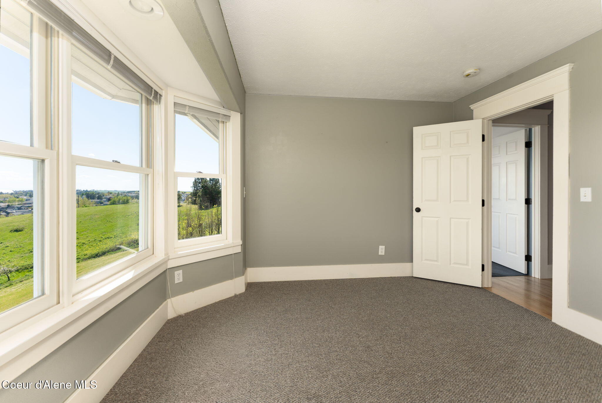 1673 Christopher Ln