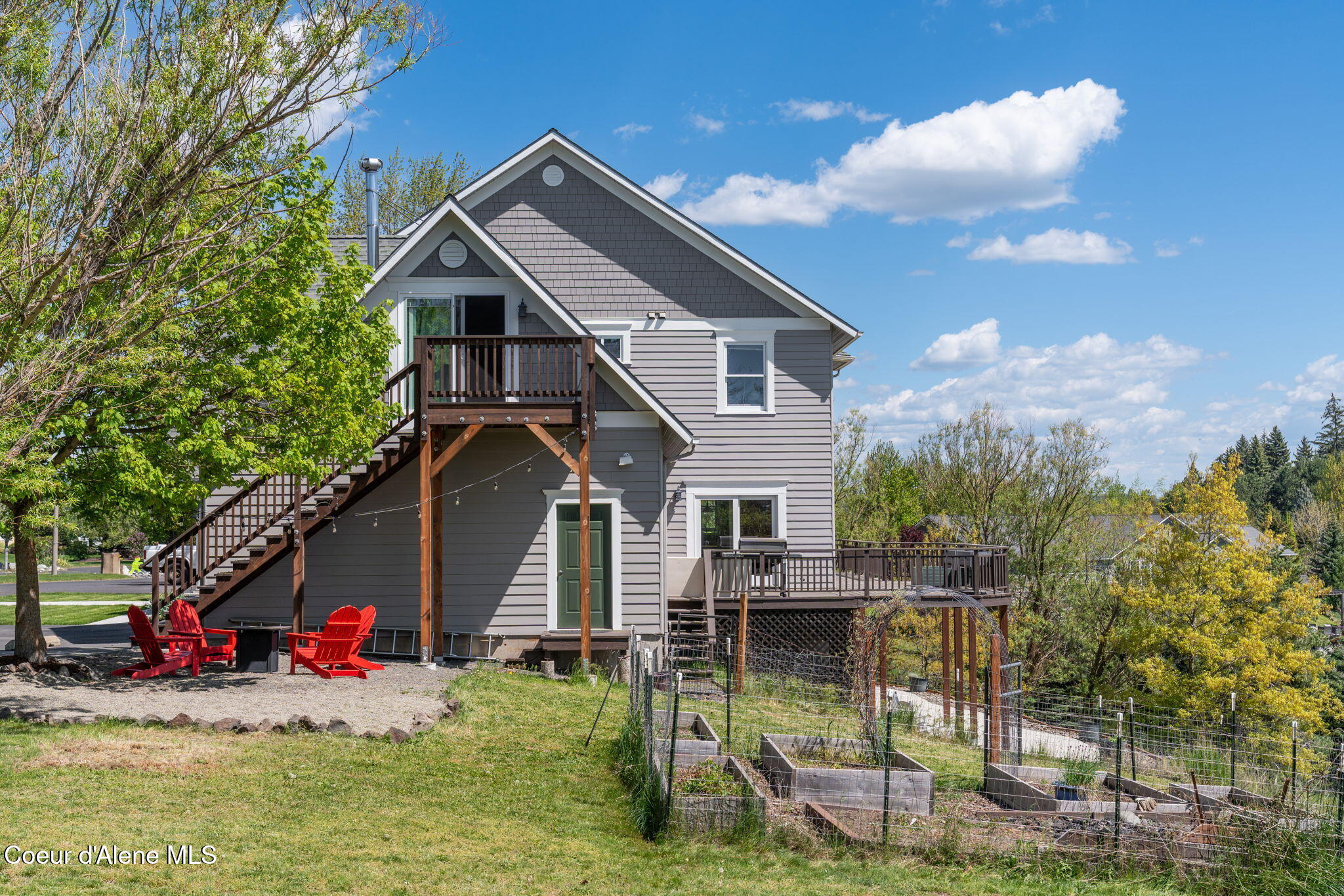 1673 Christopher Ln