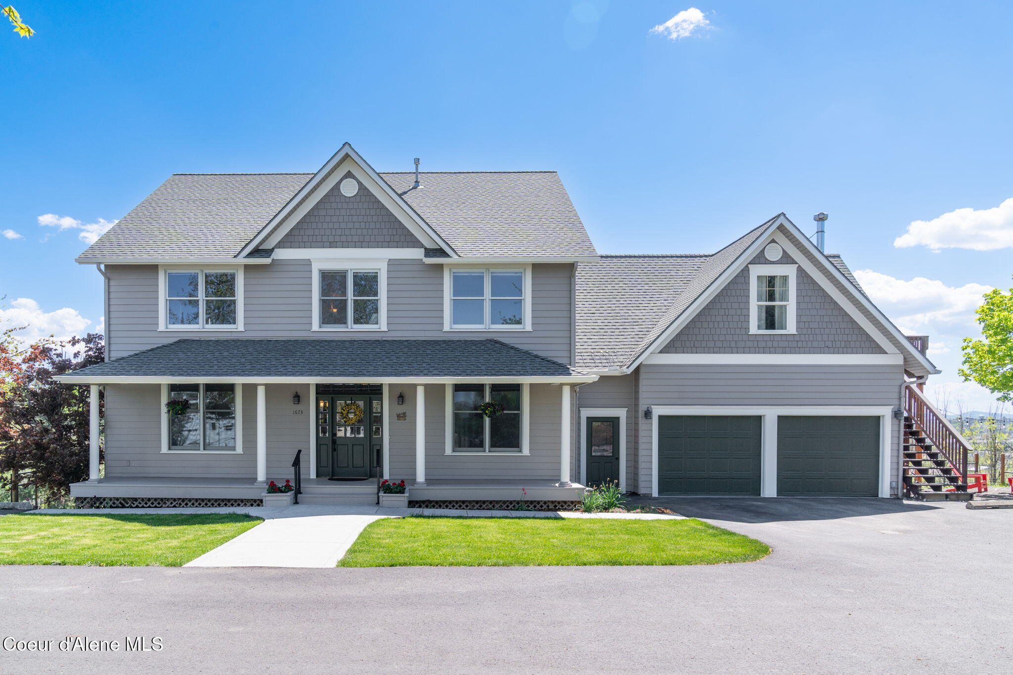 1673 Christopher Ln