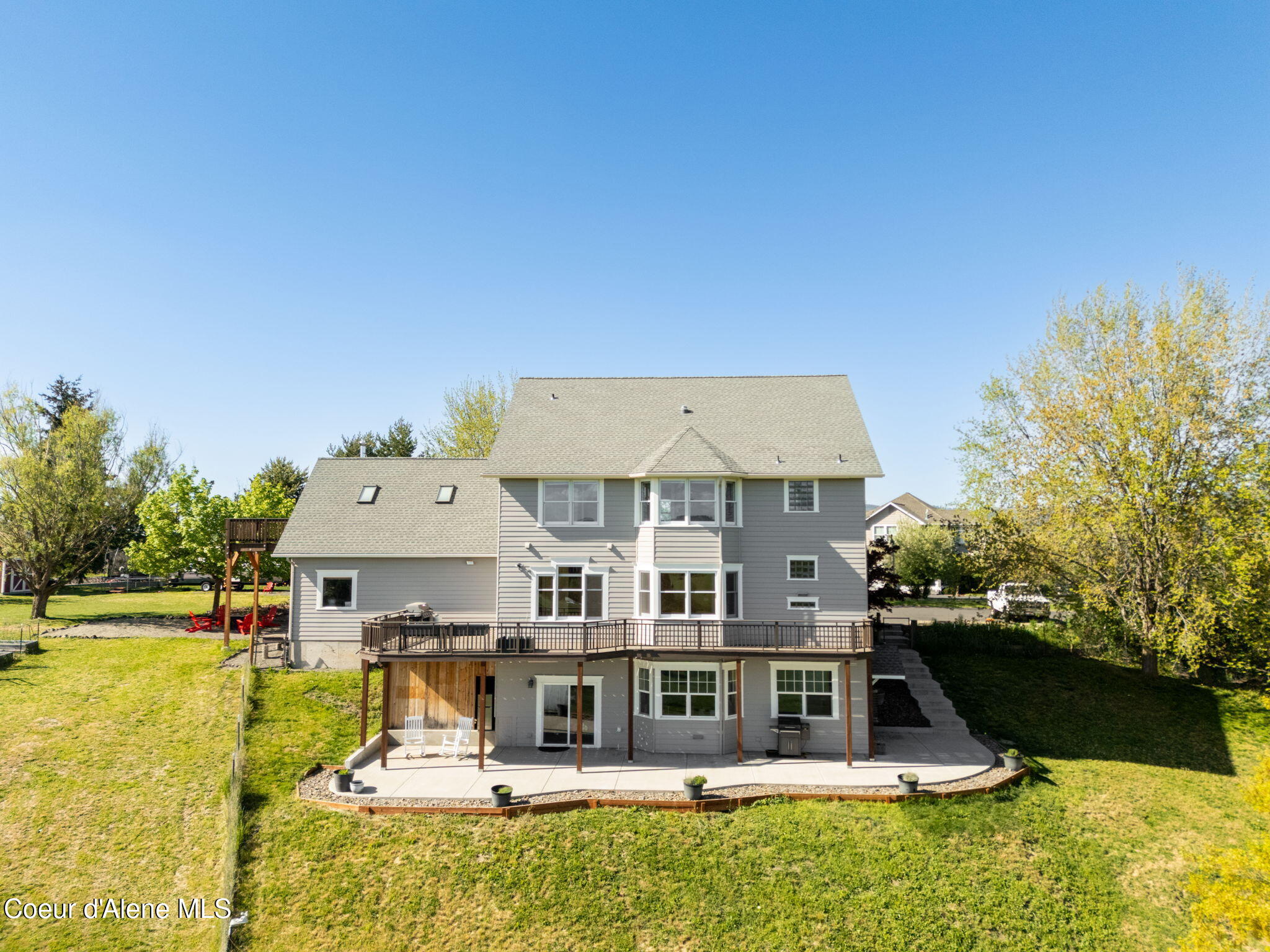 1673 Christopher Ln