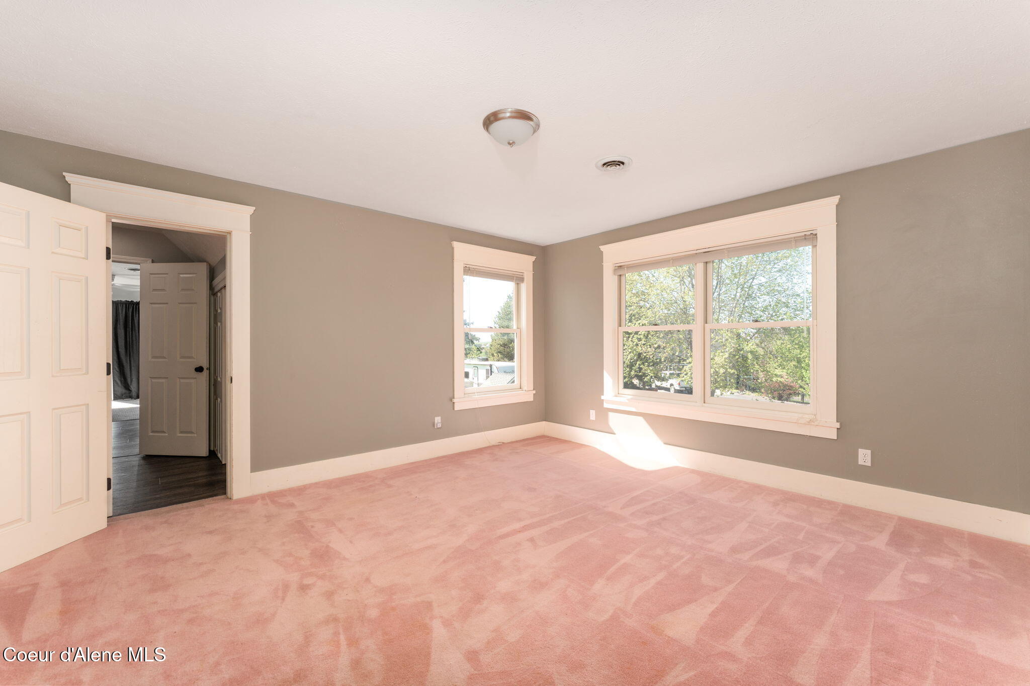 1673 Christopher Ln