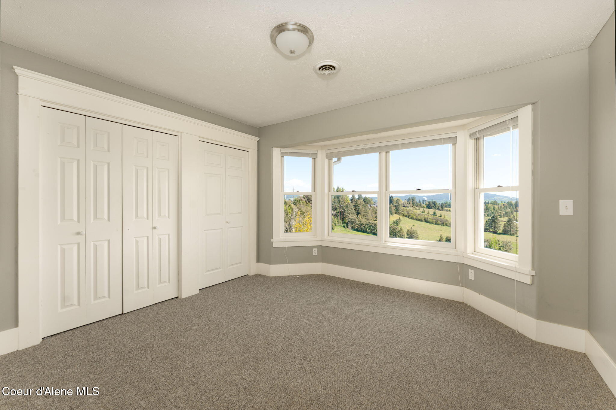 1673 Christopher Ln