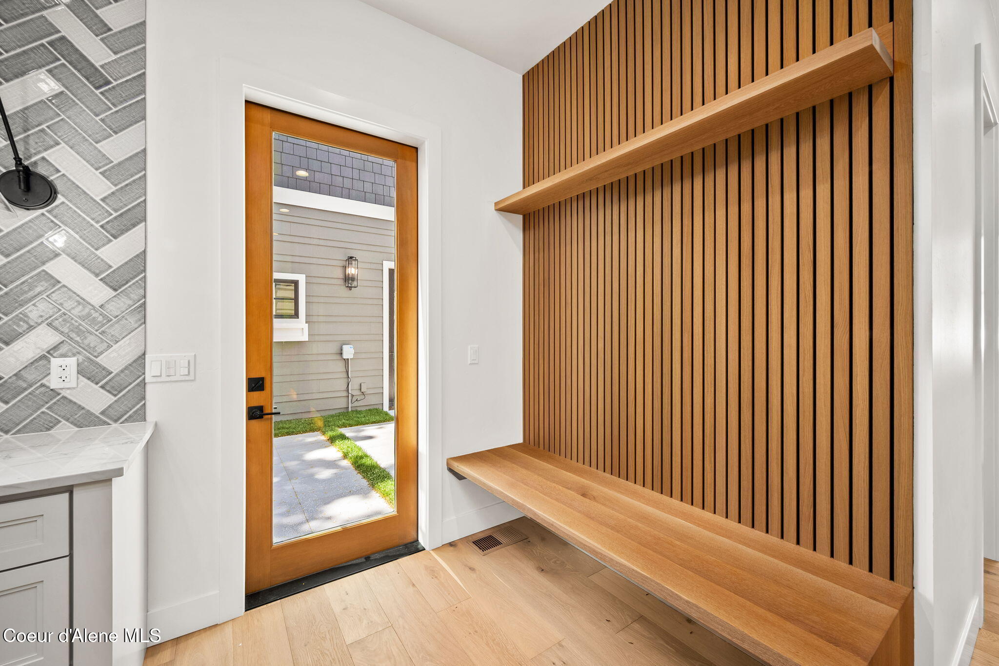 907 N B St, Coeur d'Alene