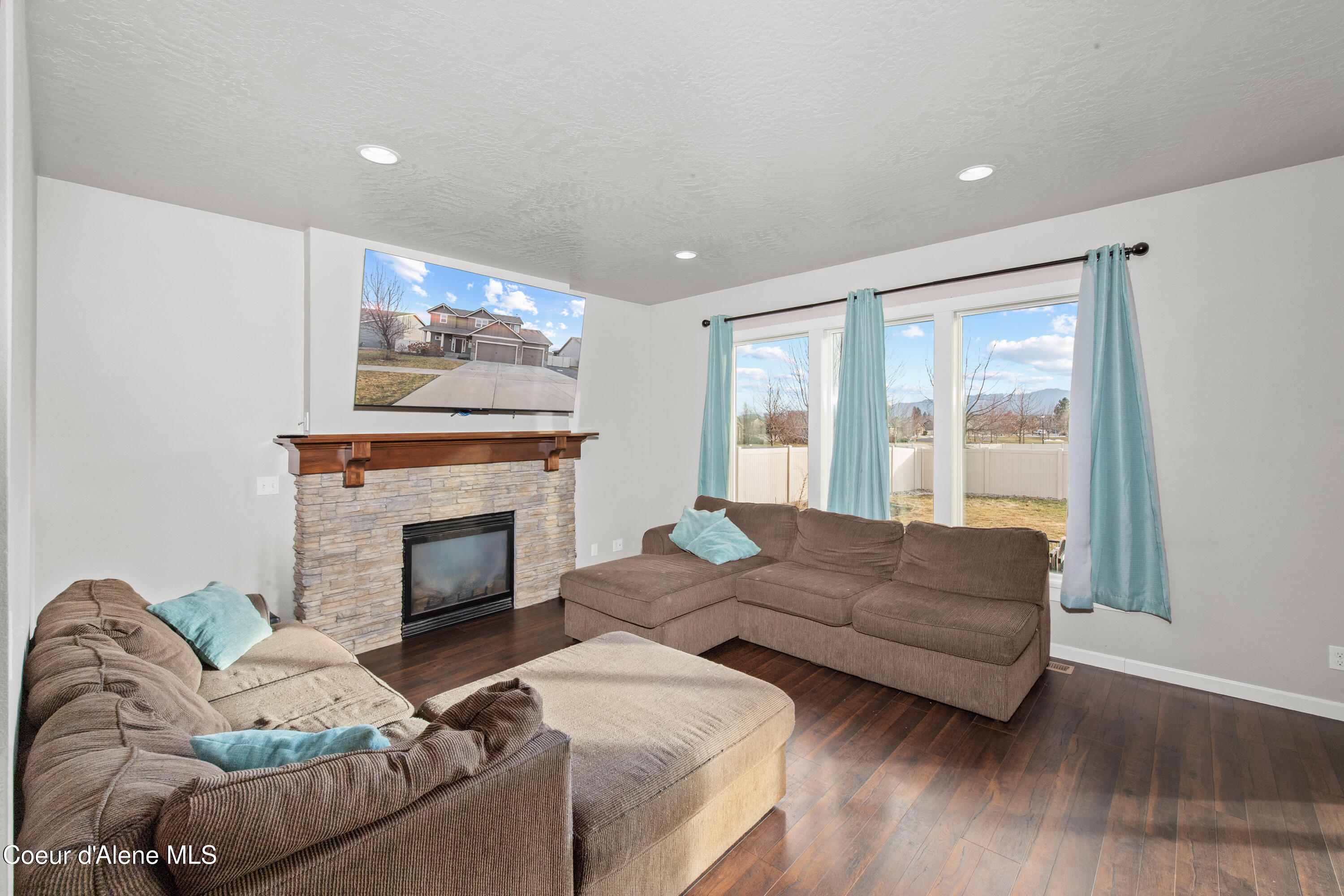 1401 E Warm Springs Ave