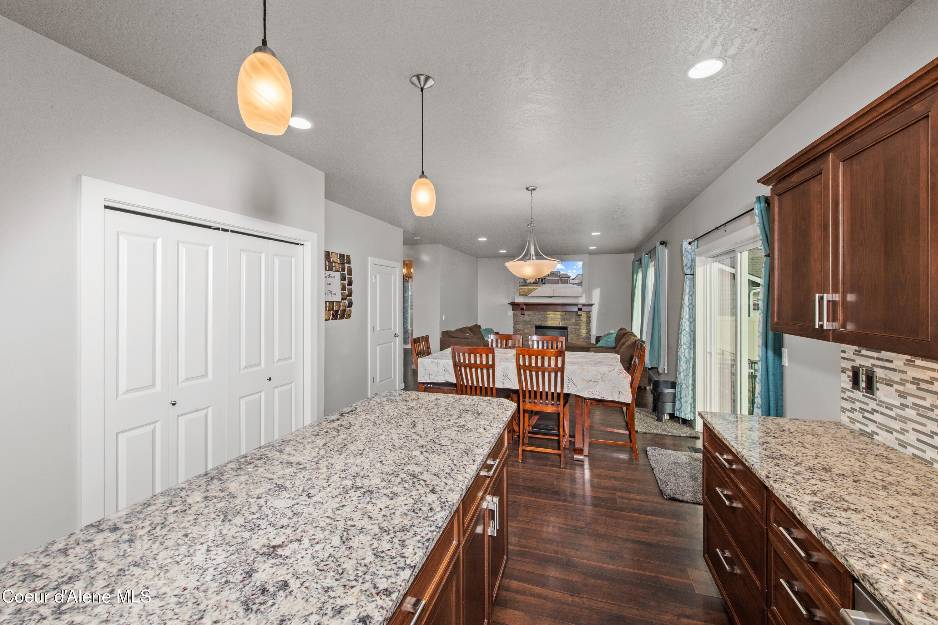 1401 E Warm Springs Ave