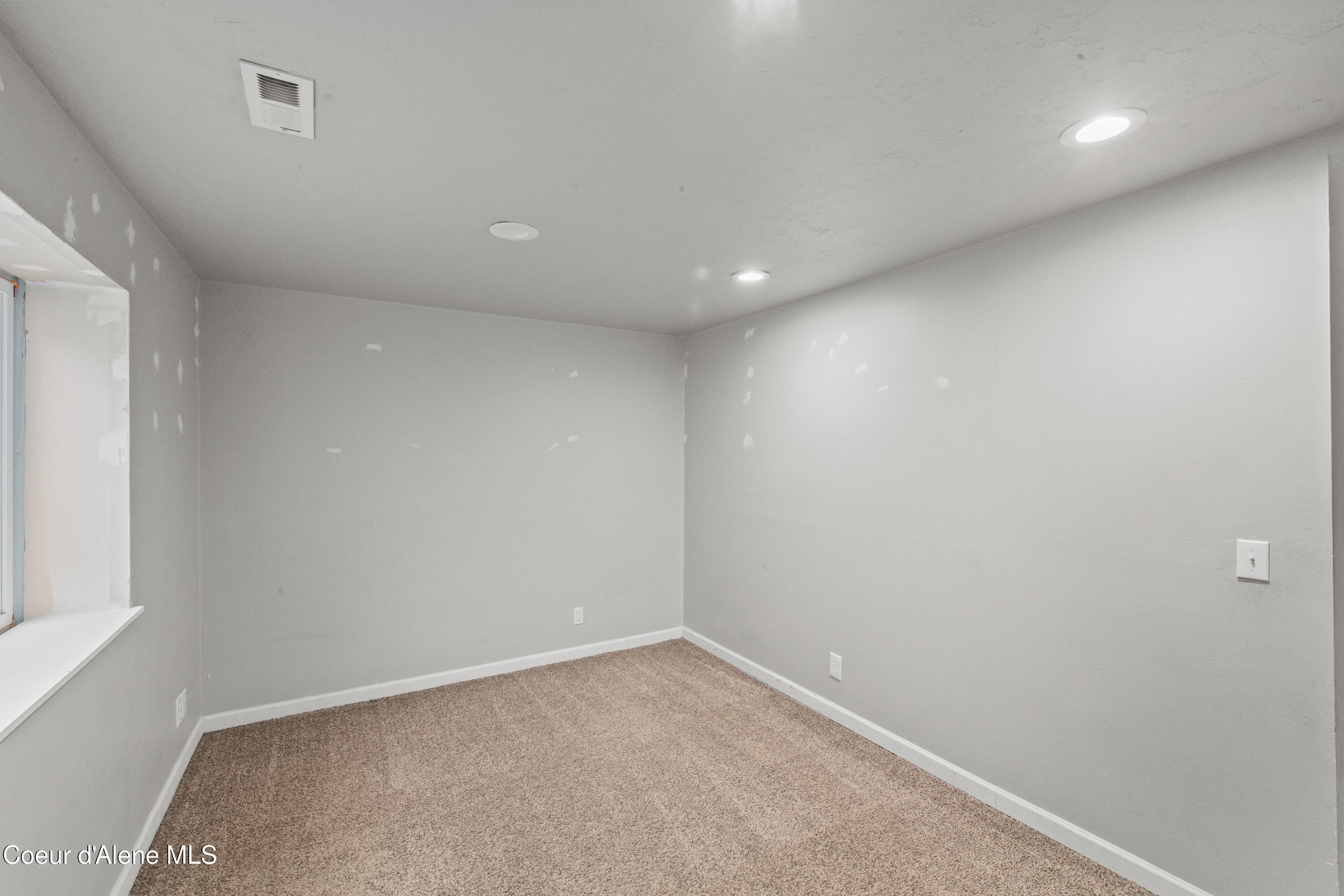 1401 E Warm Springs Ave