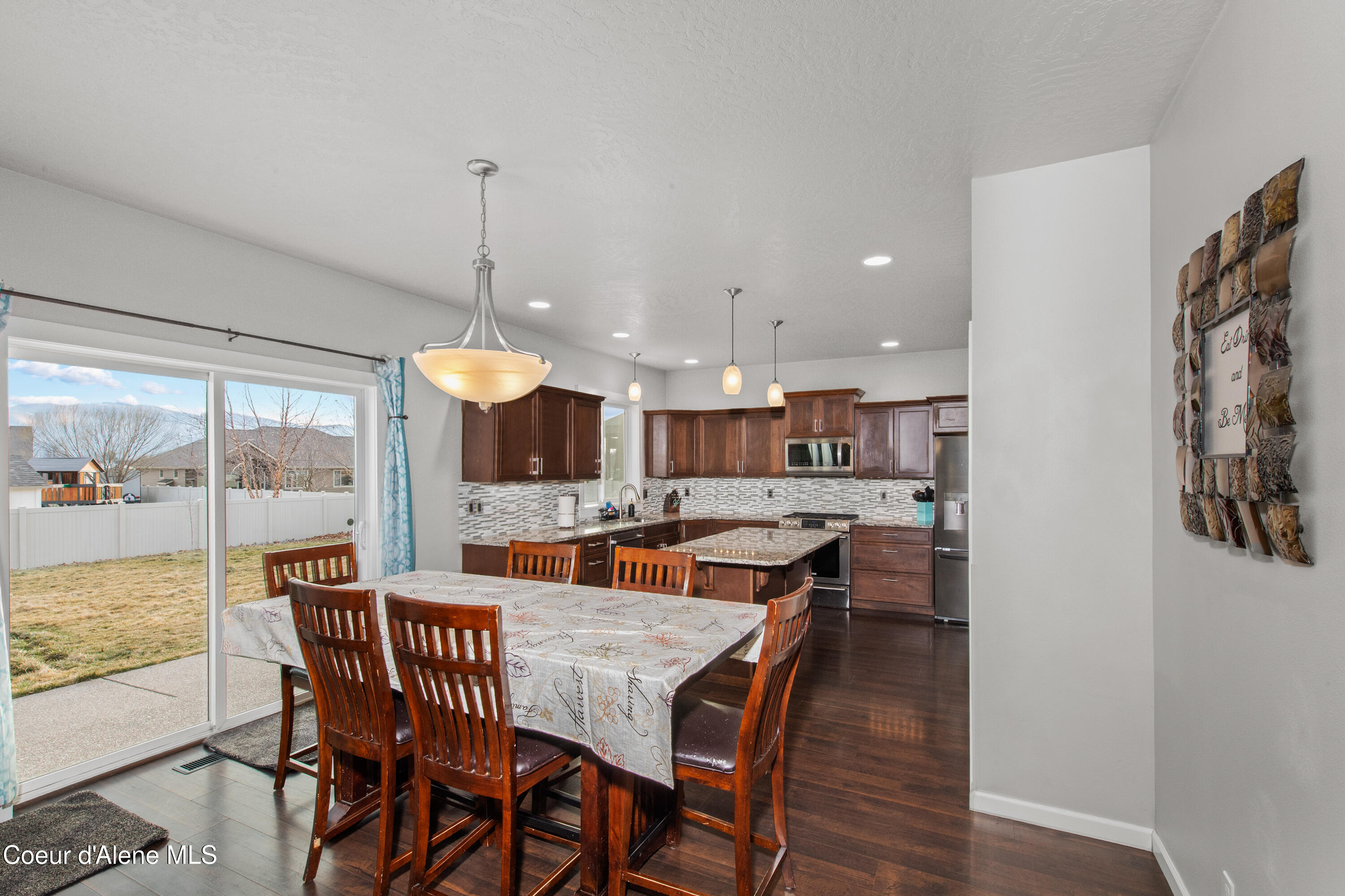 1401 E Warm Springs Ave