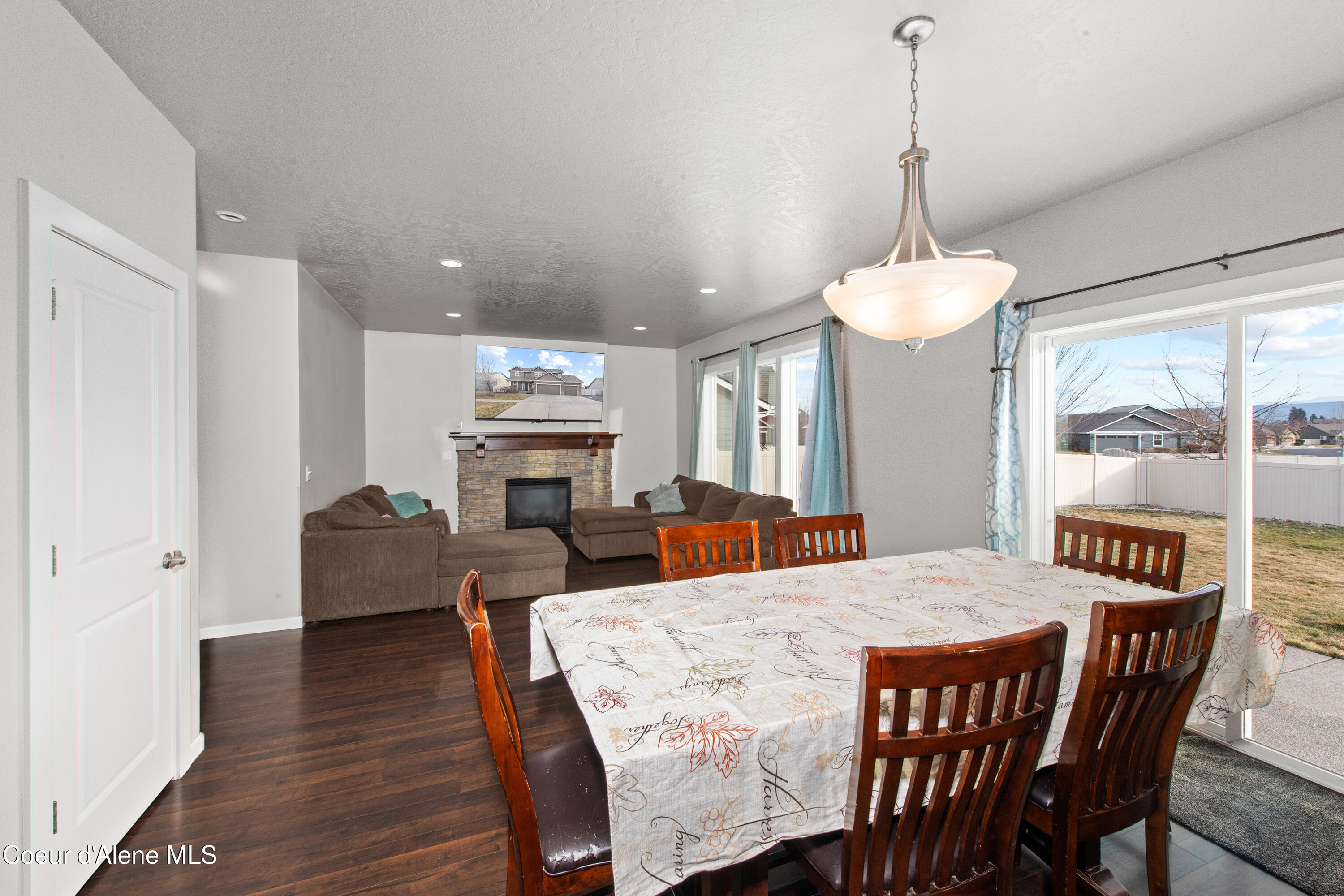 1401 E Warm Springs Ave