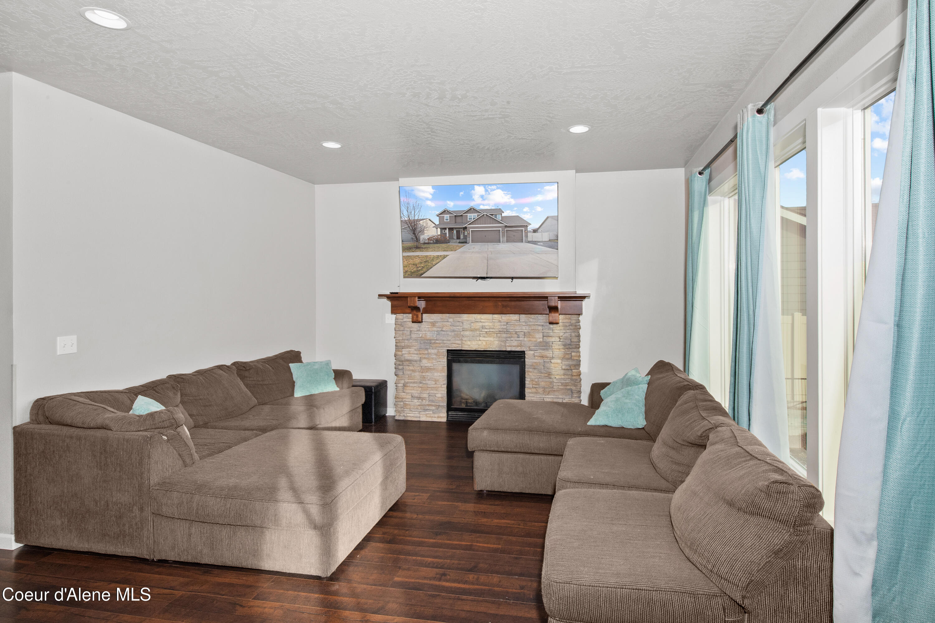 1401 E Warm Springs Ave