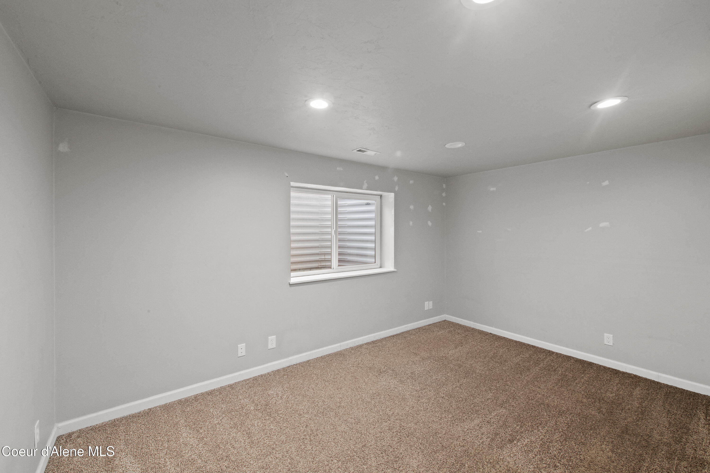 1401 E Warm Springs Ave