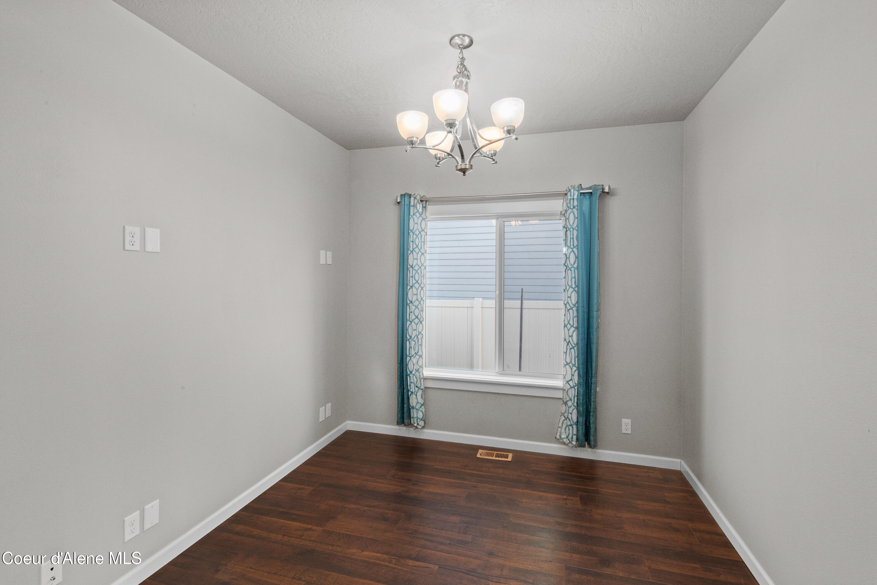1401 E Warm Springs Ave
