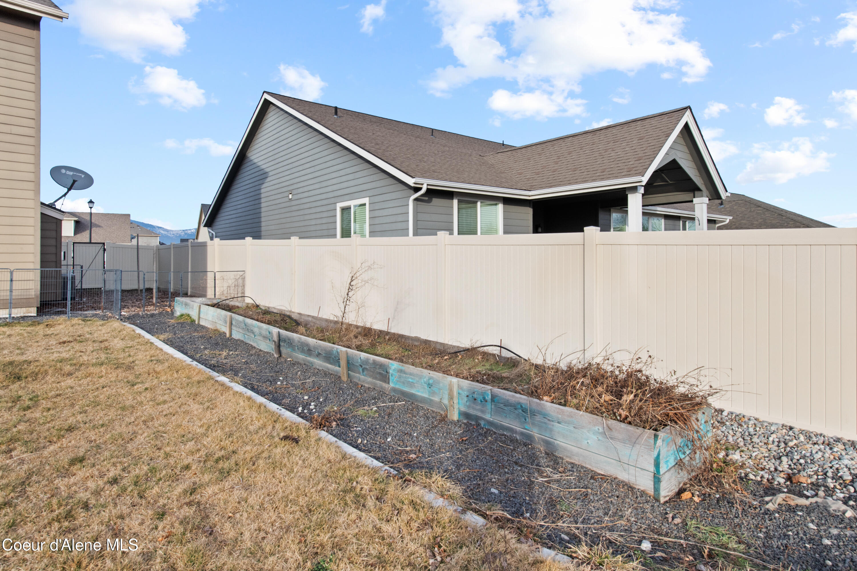 1401 E Warm Springs Ave