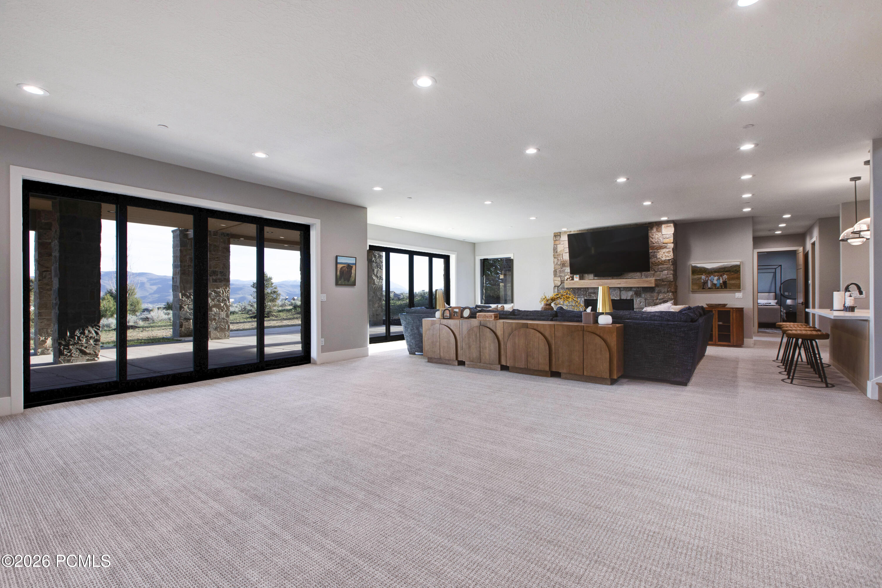 2566 E Boulder Top Way