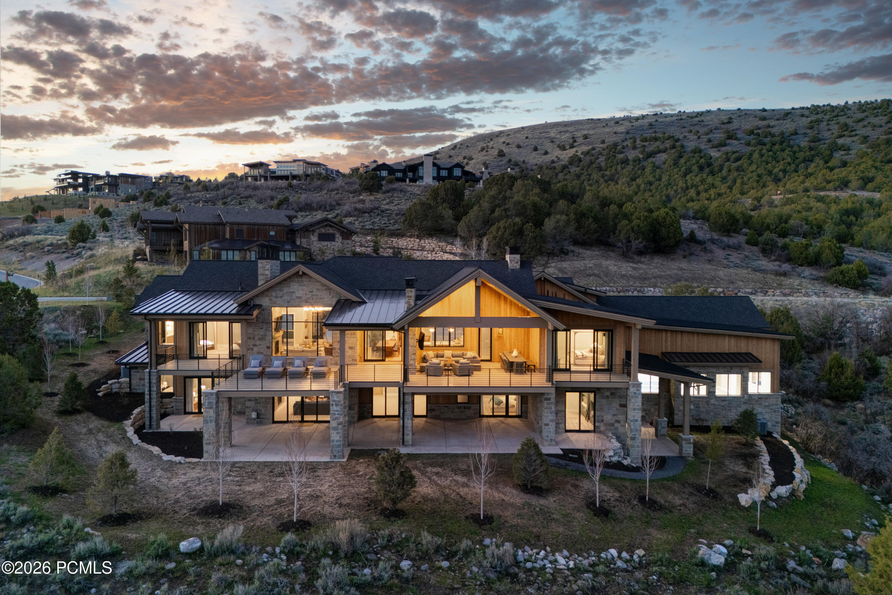 2566 E Boulder Top Way