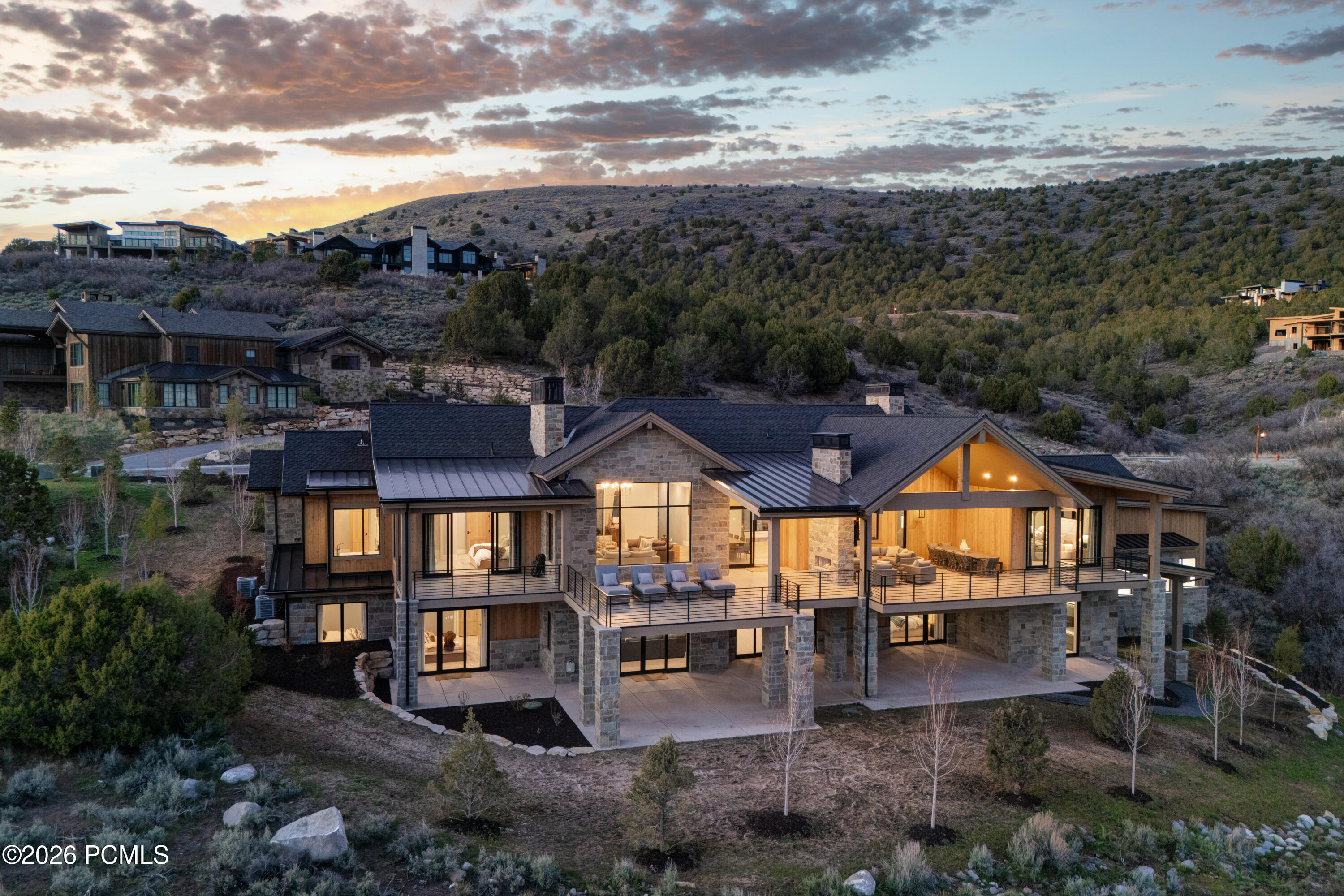 2566 E Boulder Top Way