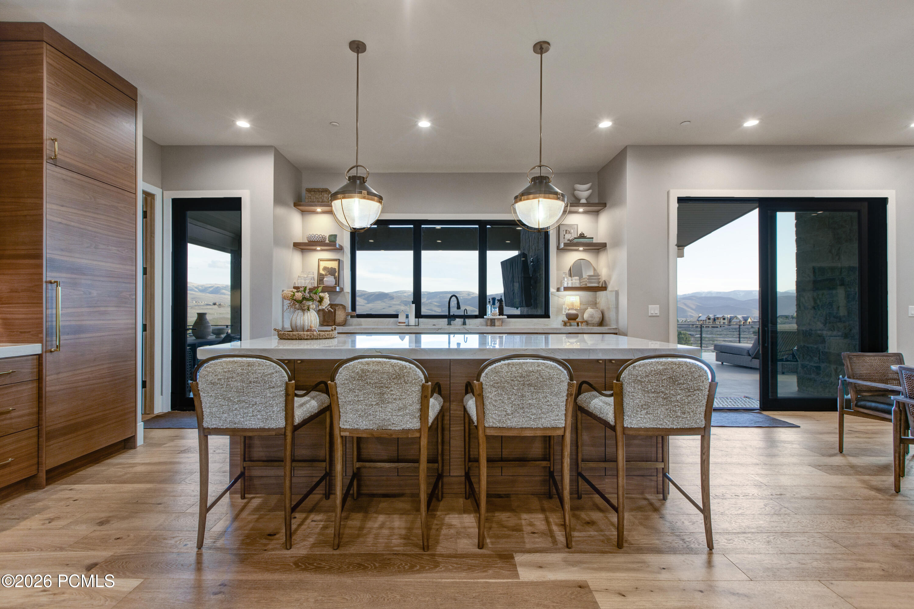 2566 E Boulder Top Way