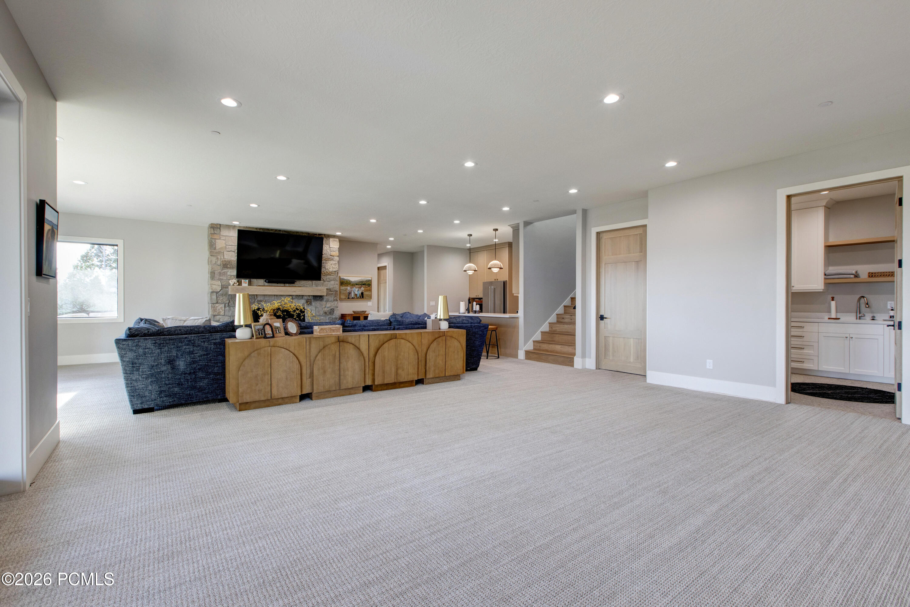 2566 E Boulder Top Way