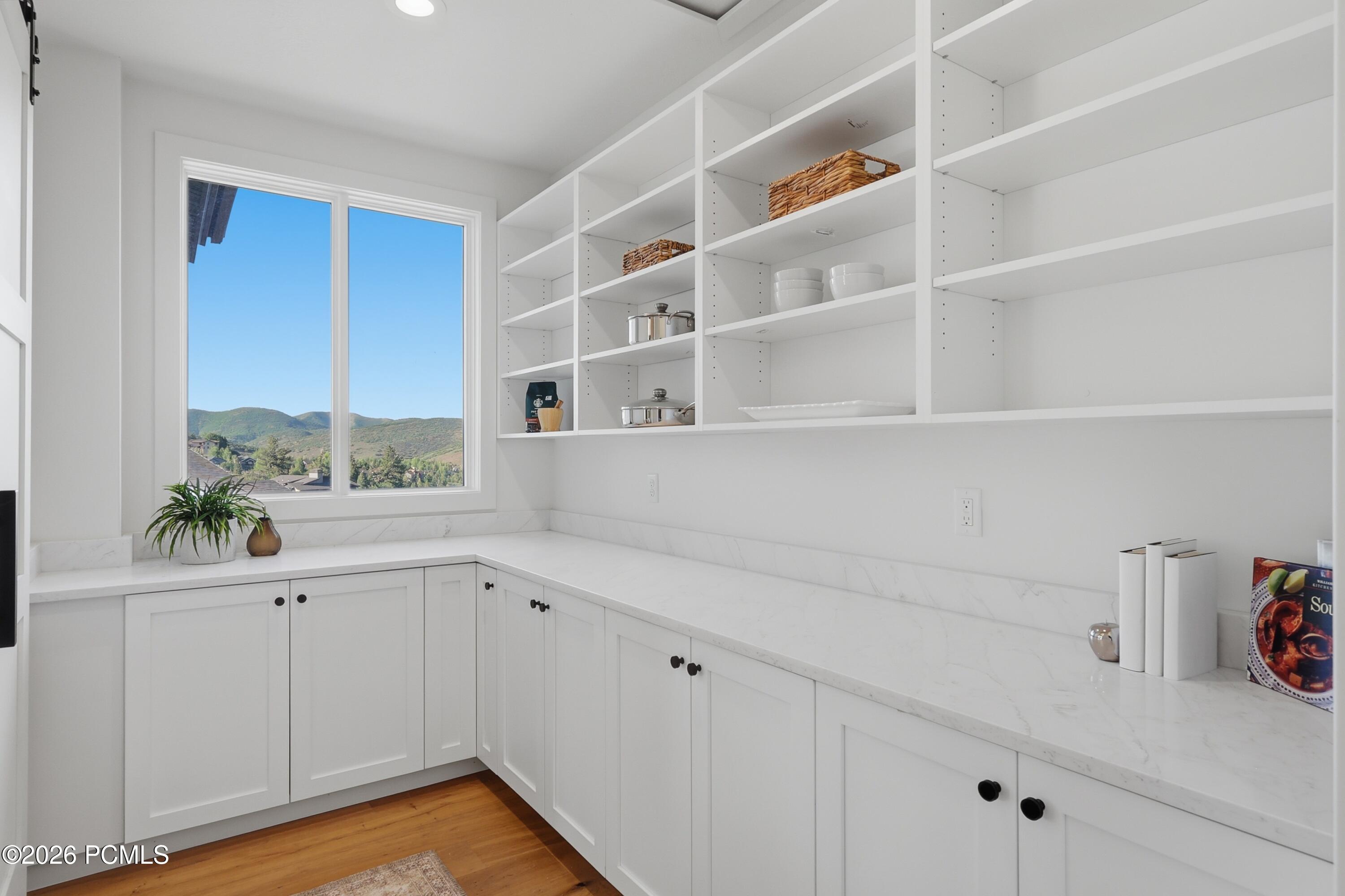 4060 W Crest Court