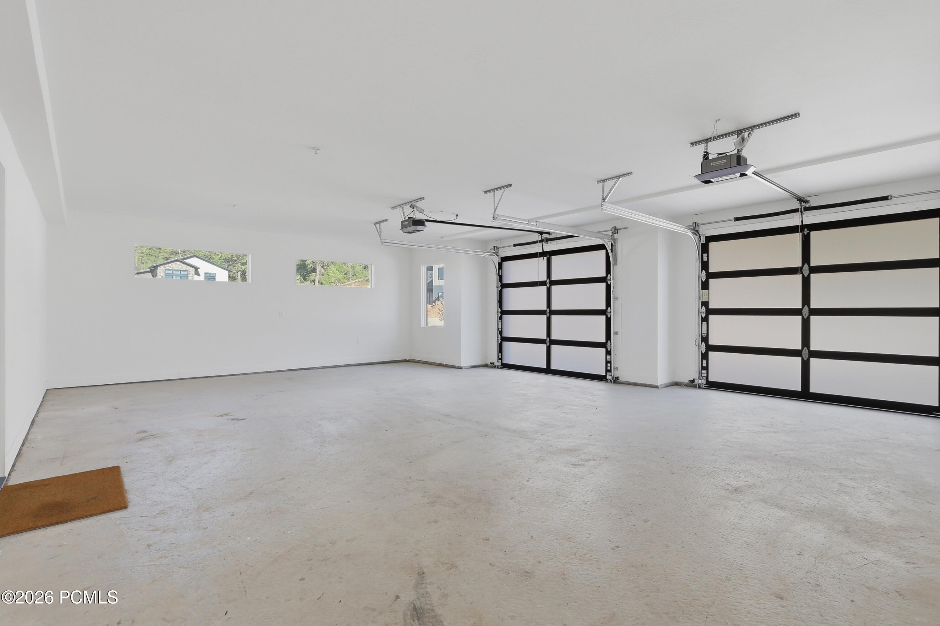 4060 W Crest Court