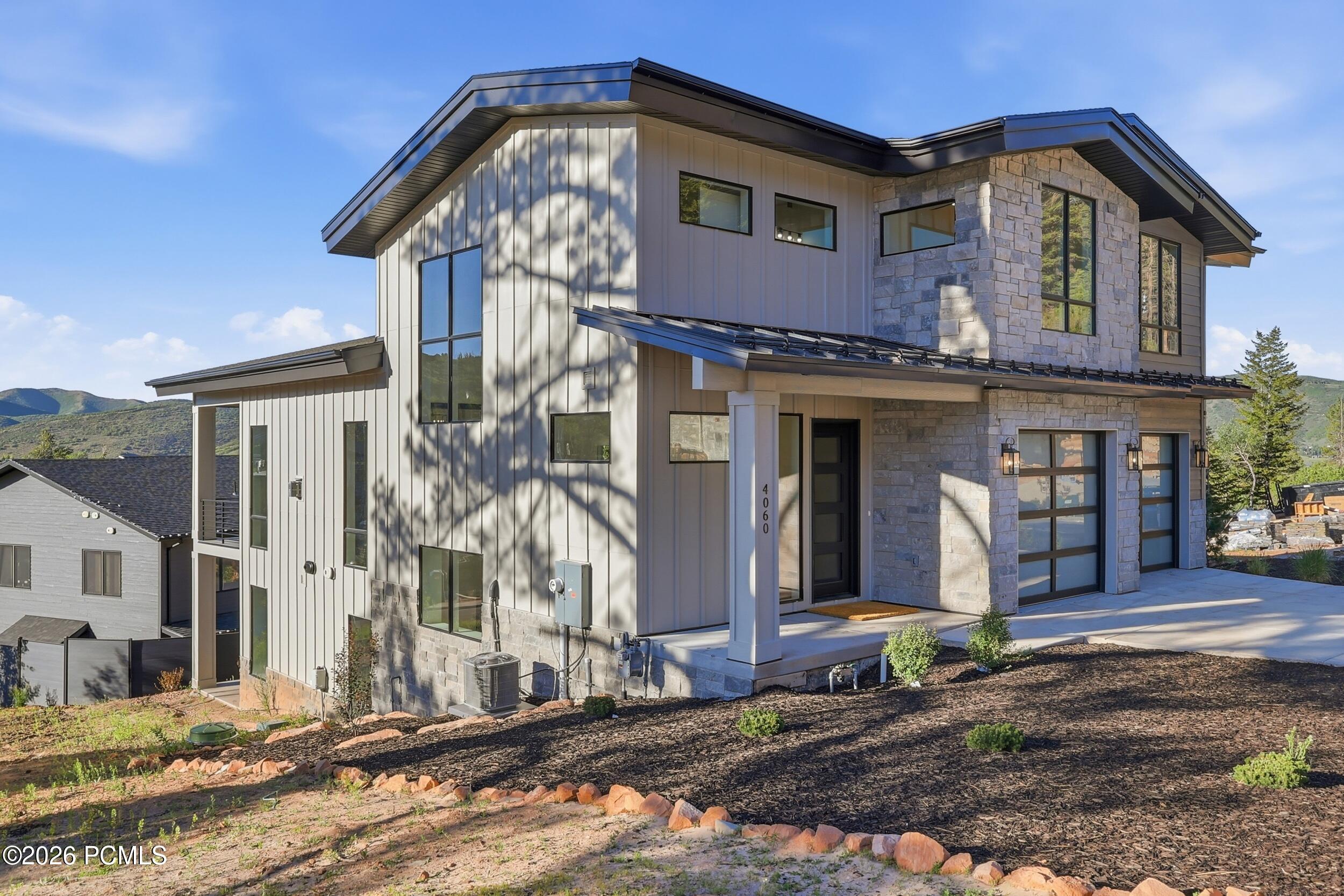 4060 W Crest Court