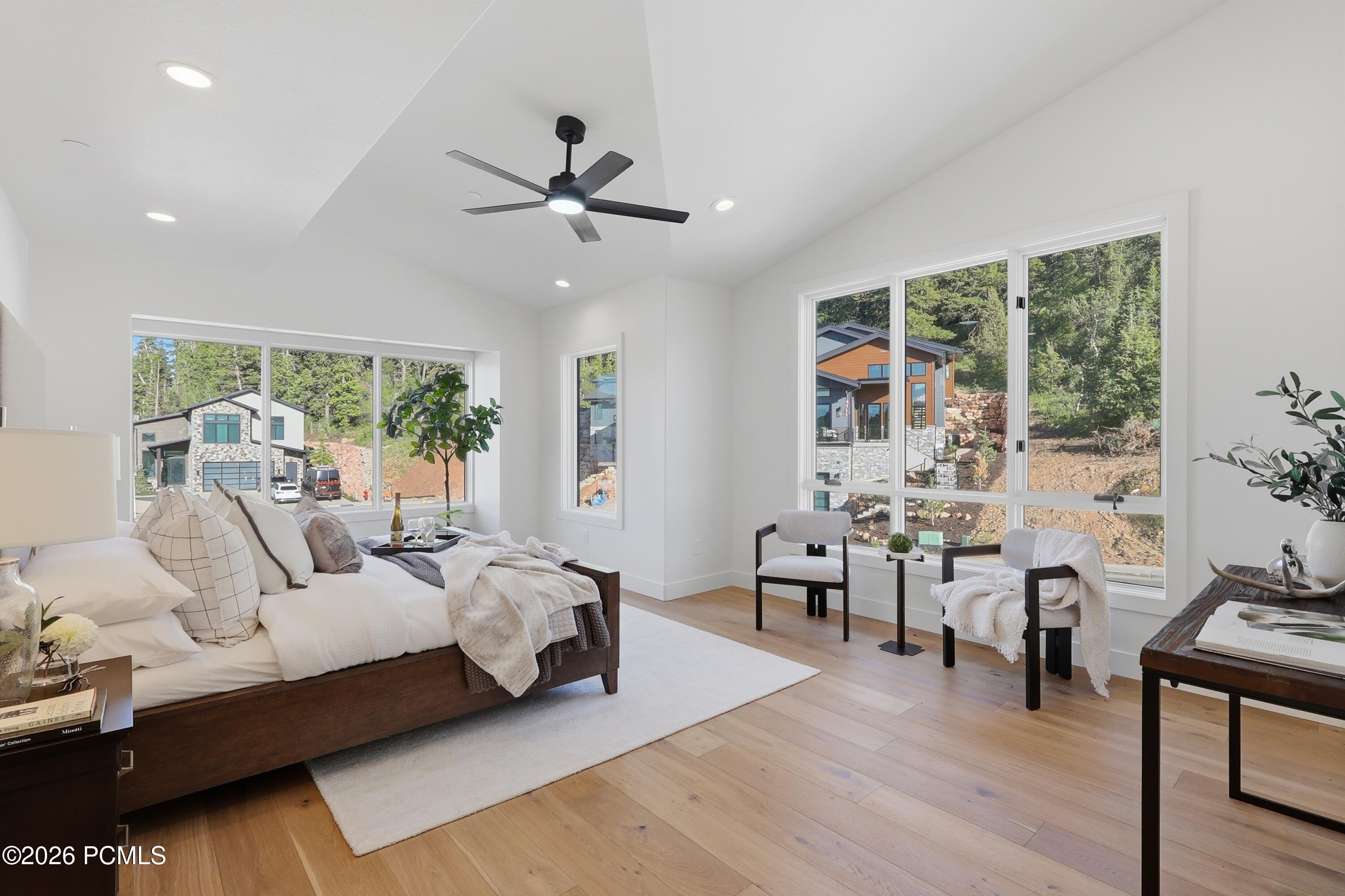 4060 W Crest Court