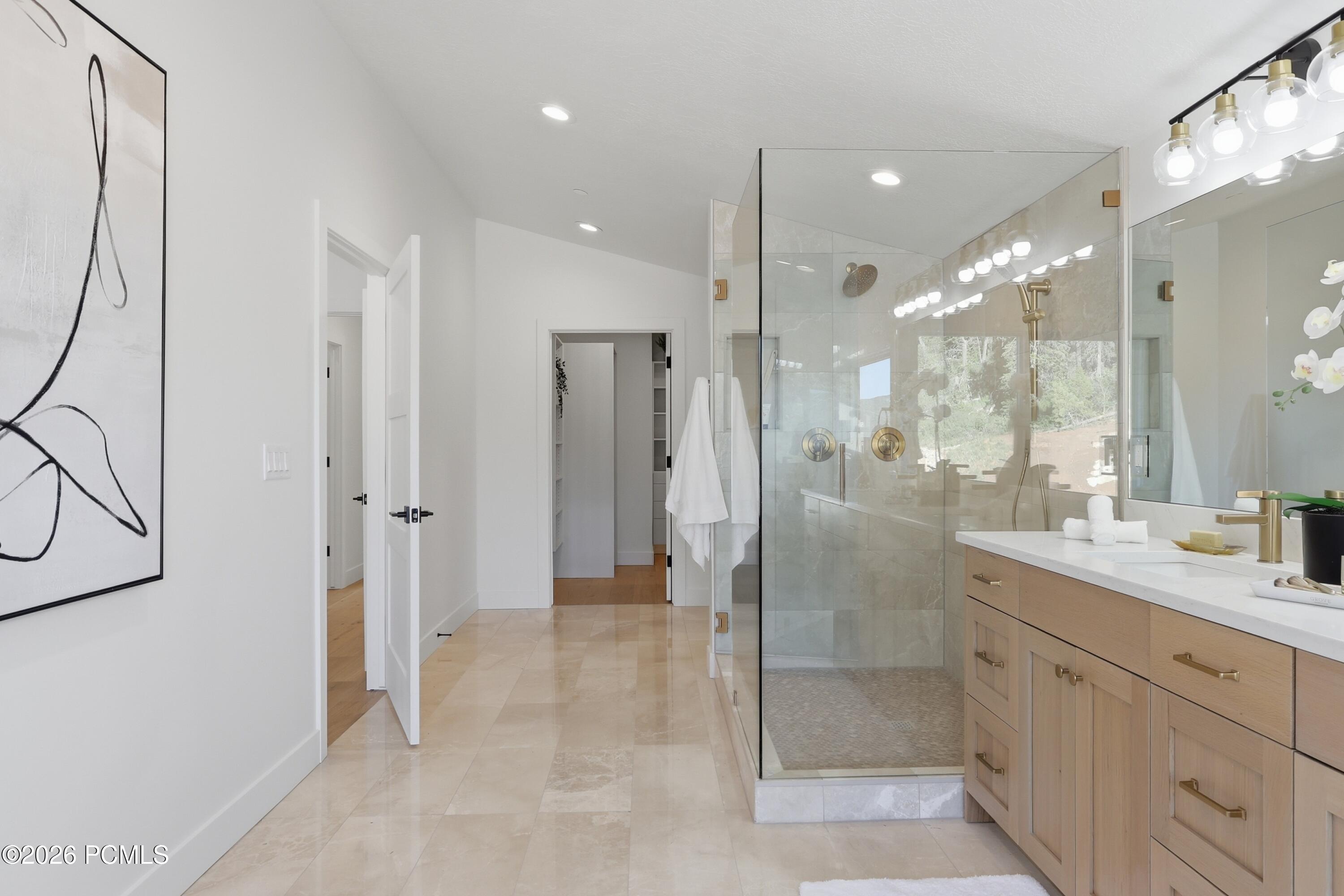 4060 W Crest Court