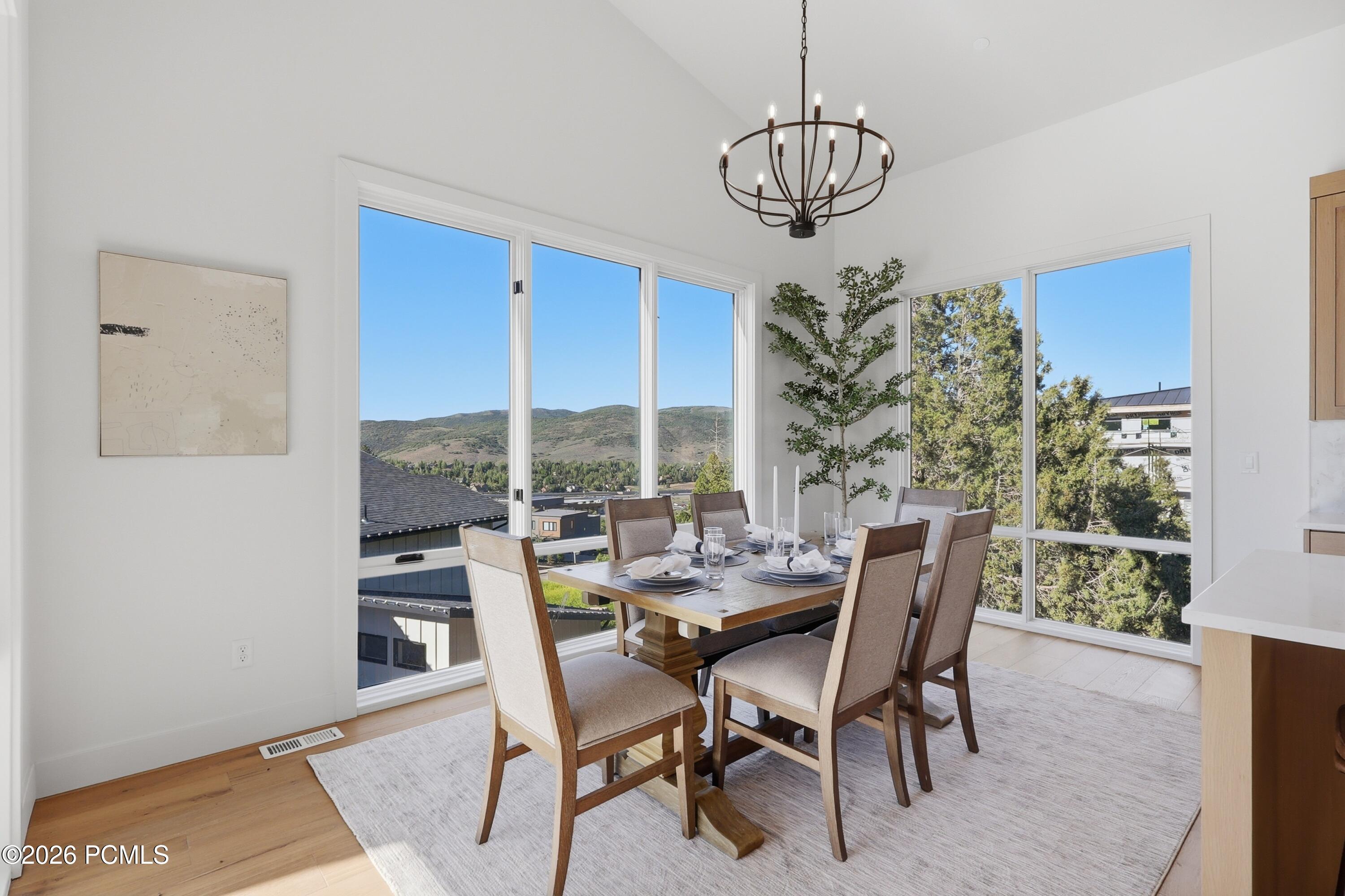 4060 W Crest Court