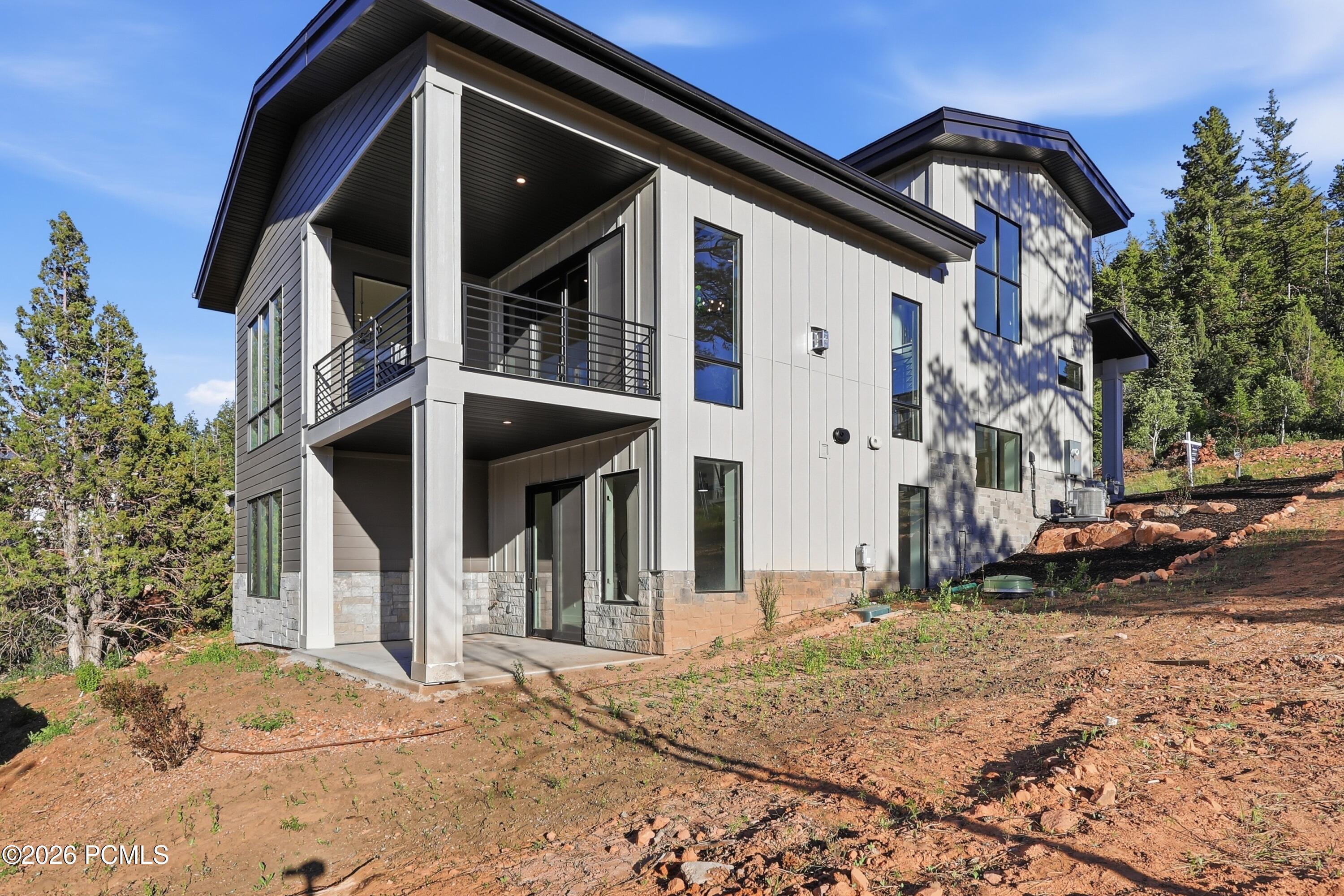 4060 W Crest Court