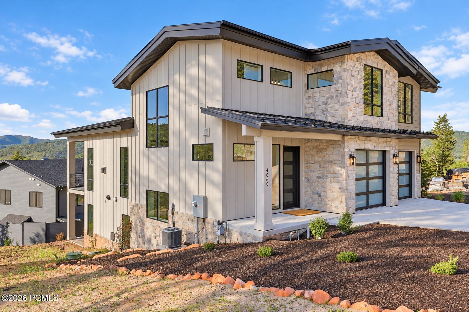4060 W Crest Court