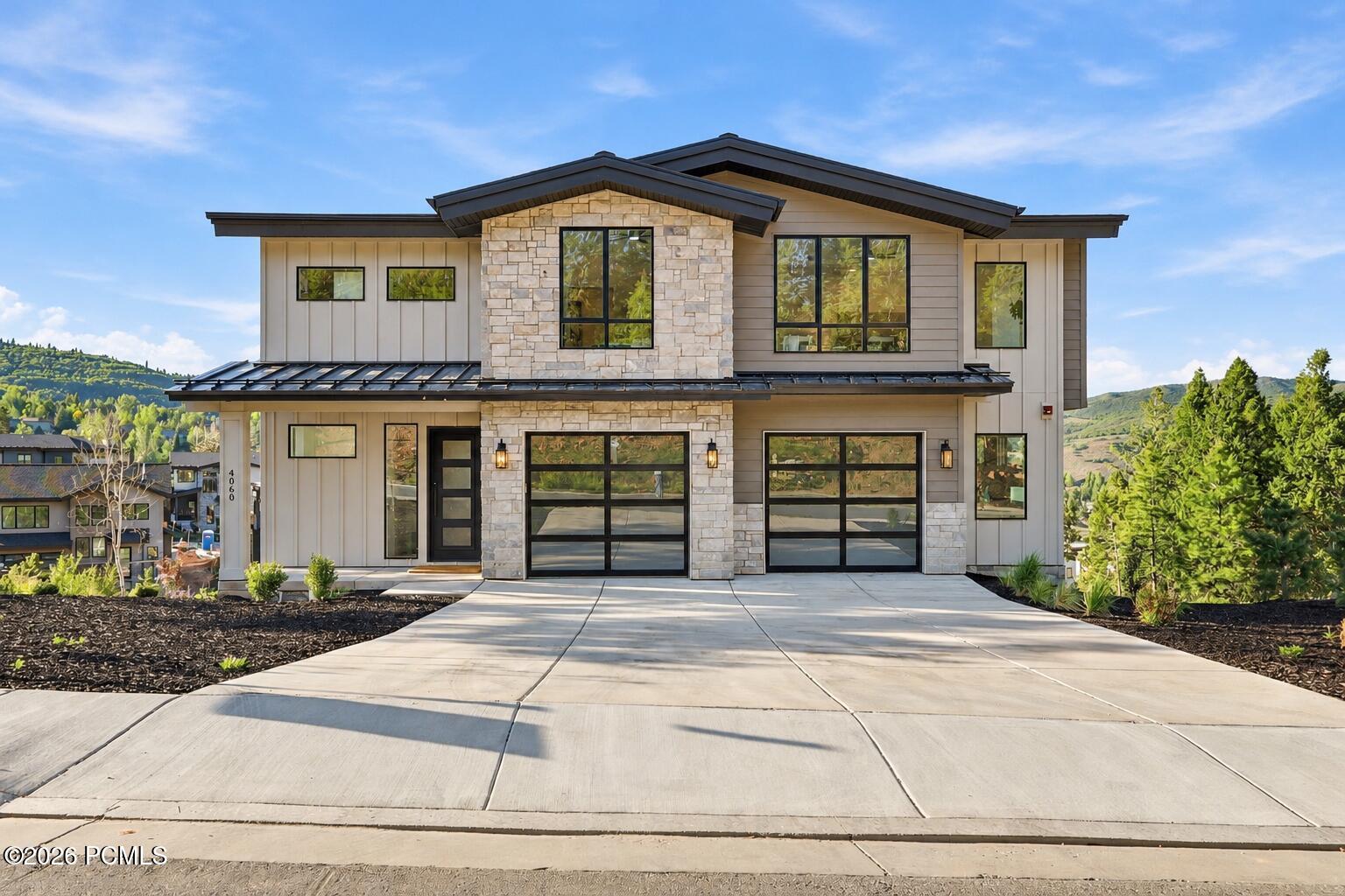 4060 W Crest Court
