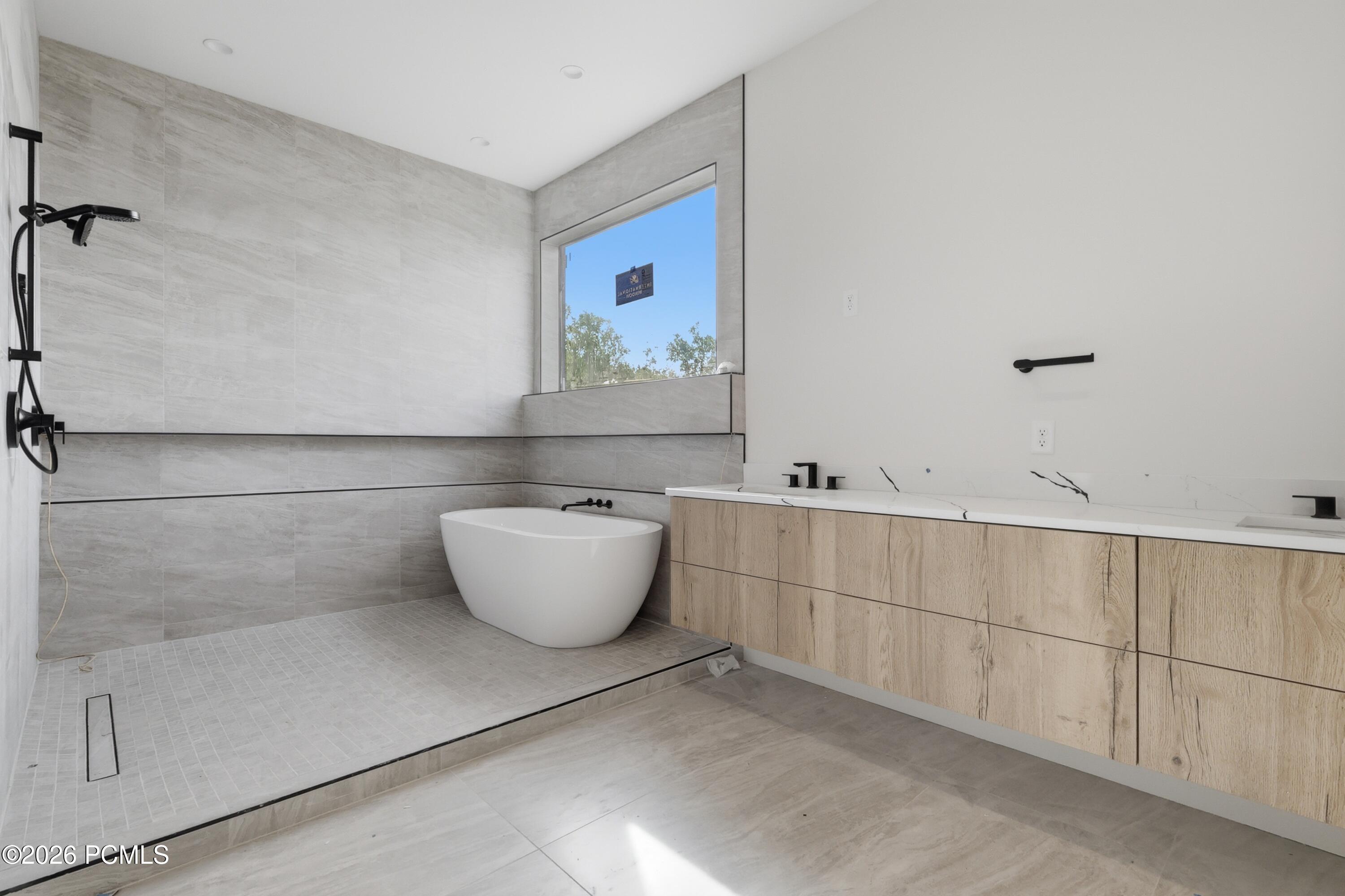 11386 N White Tail Court