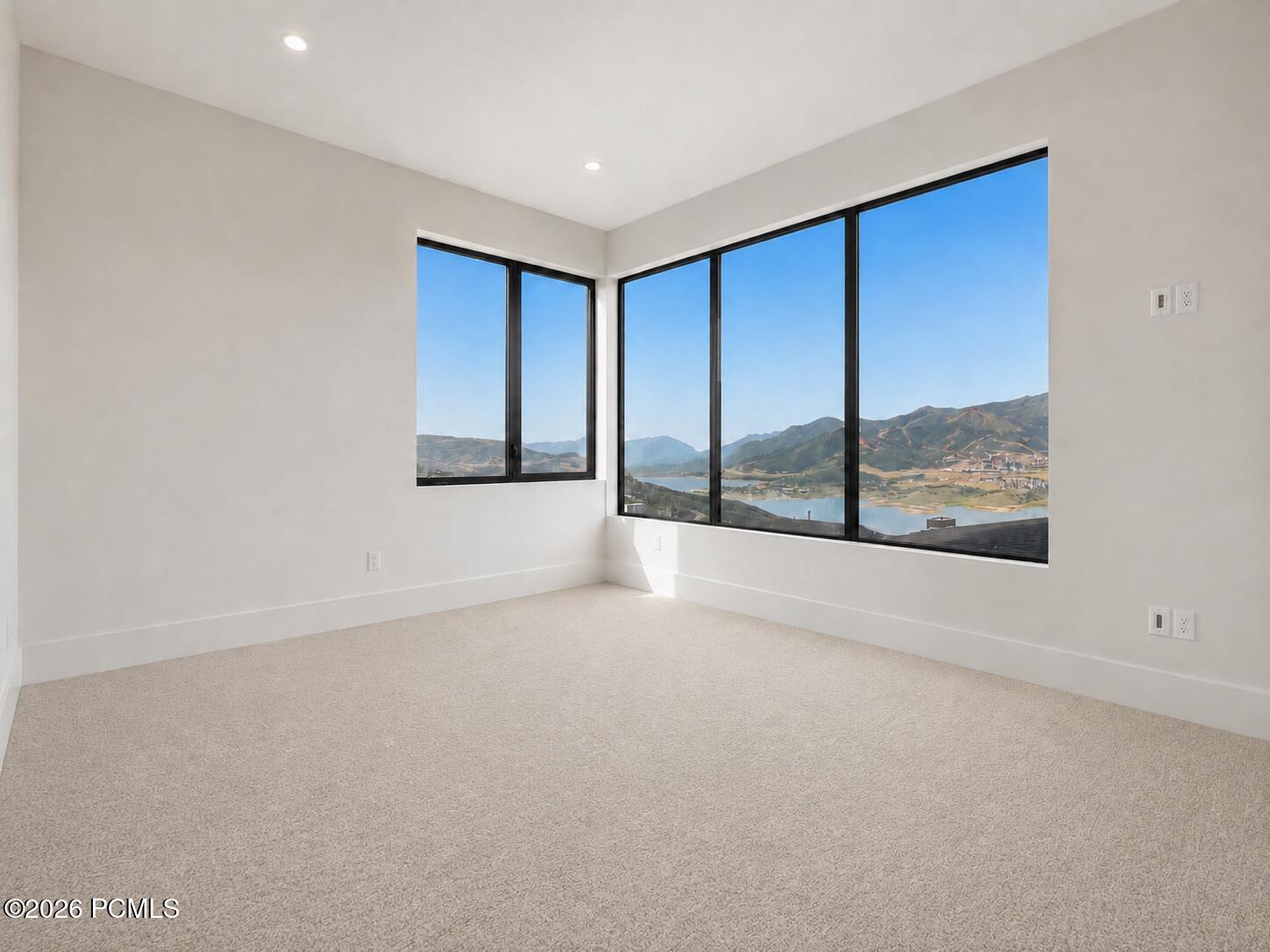 11386 N White Tail Court