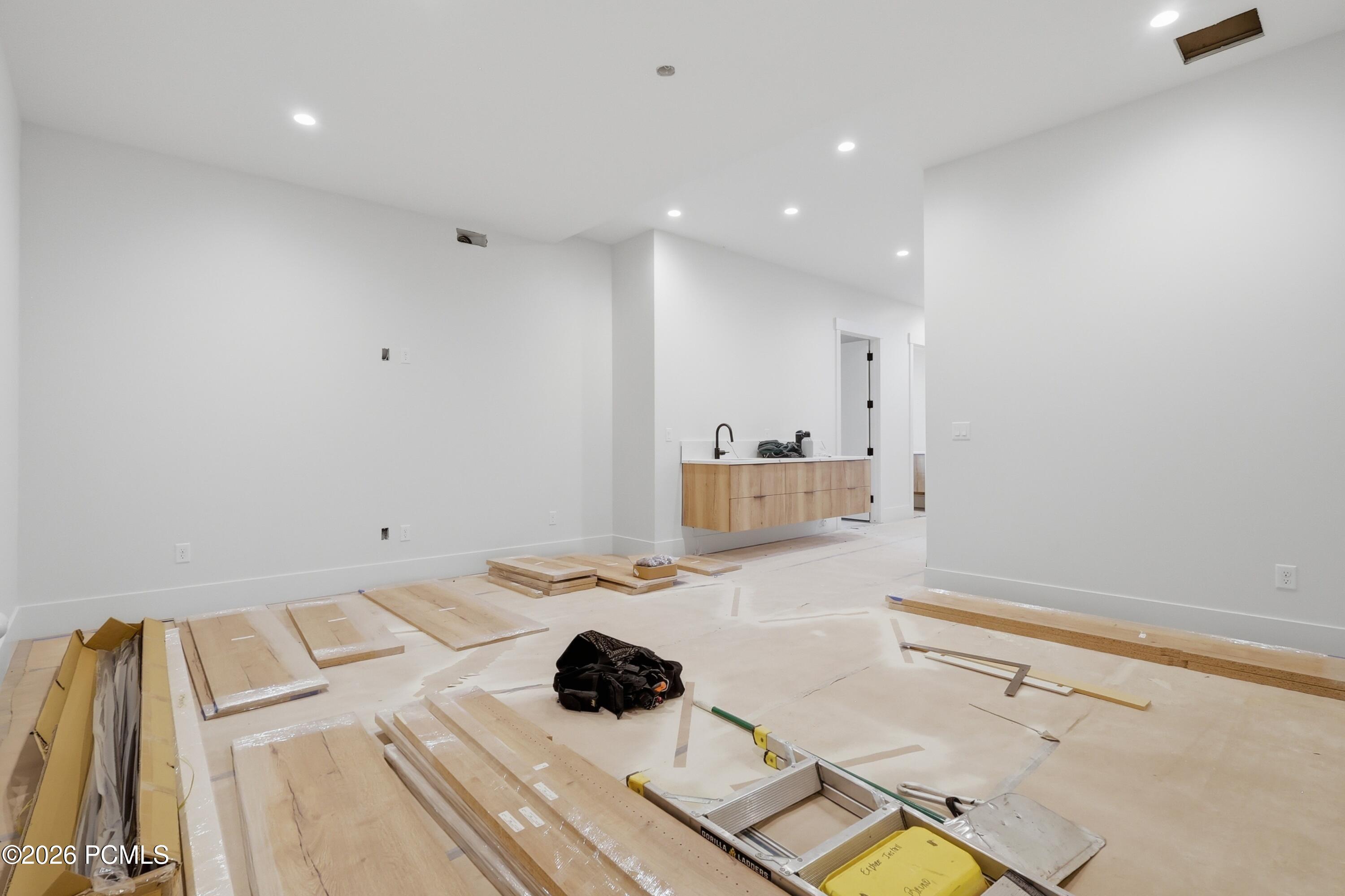 11386 N White Tail Court