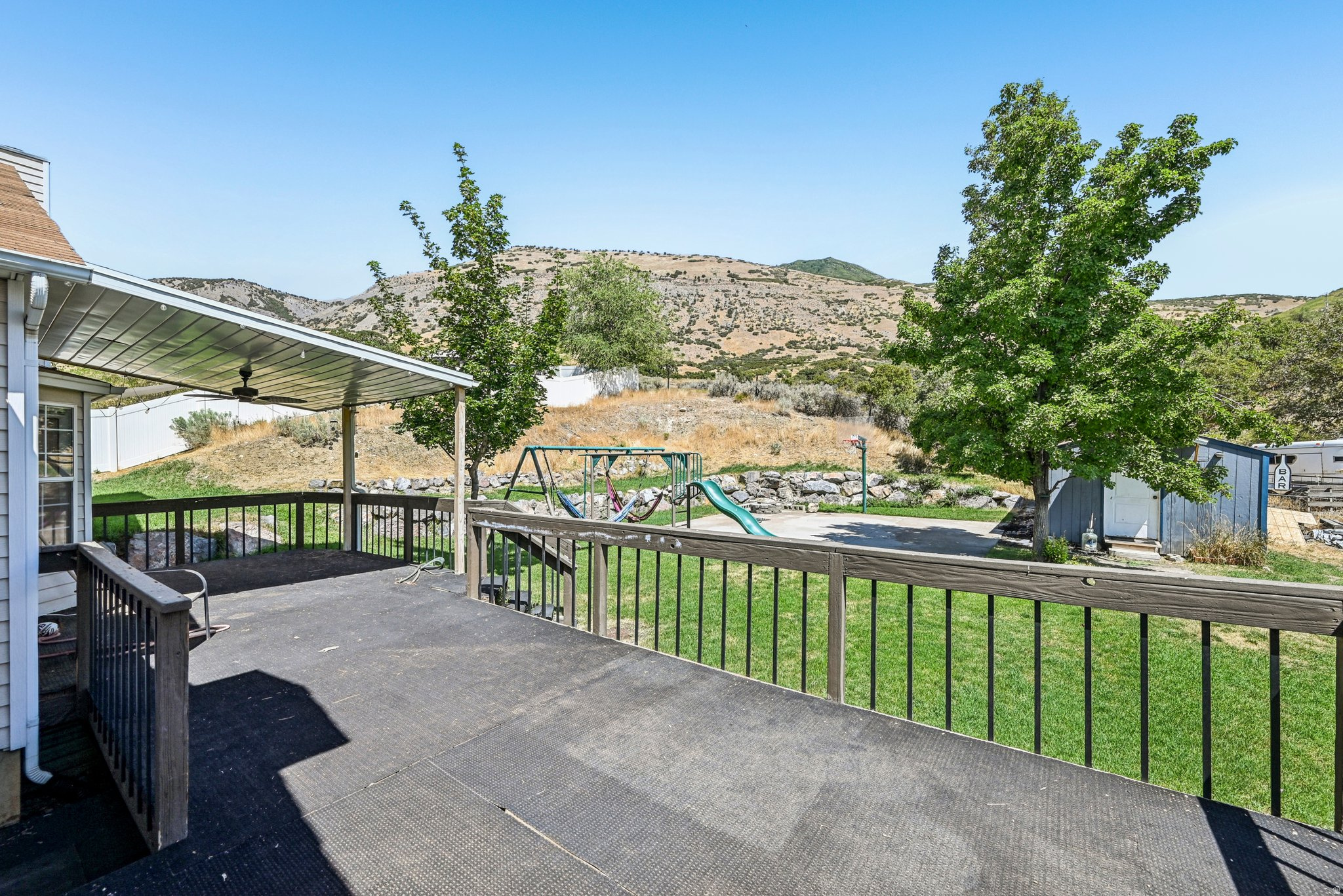 897 S CHEROKEE DR