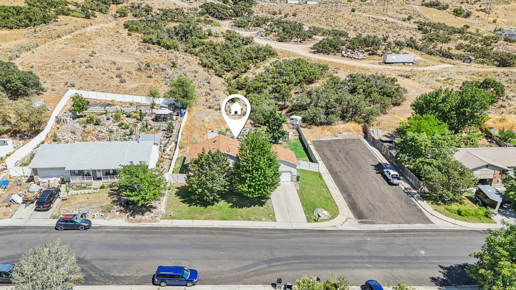 897 S CHEROKEE DR