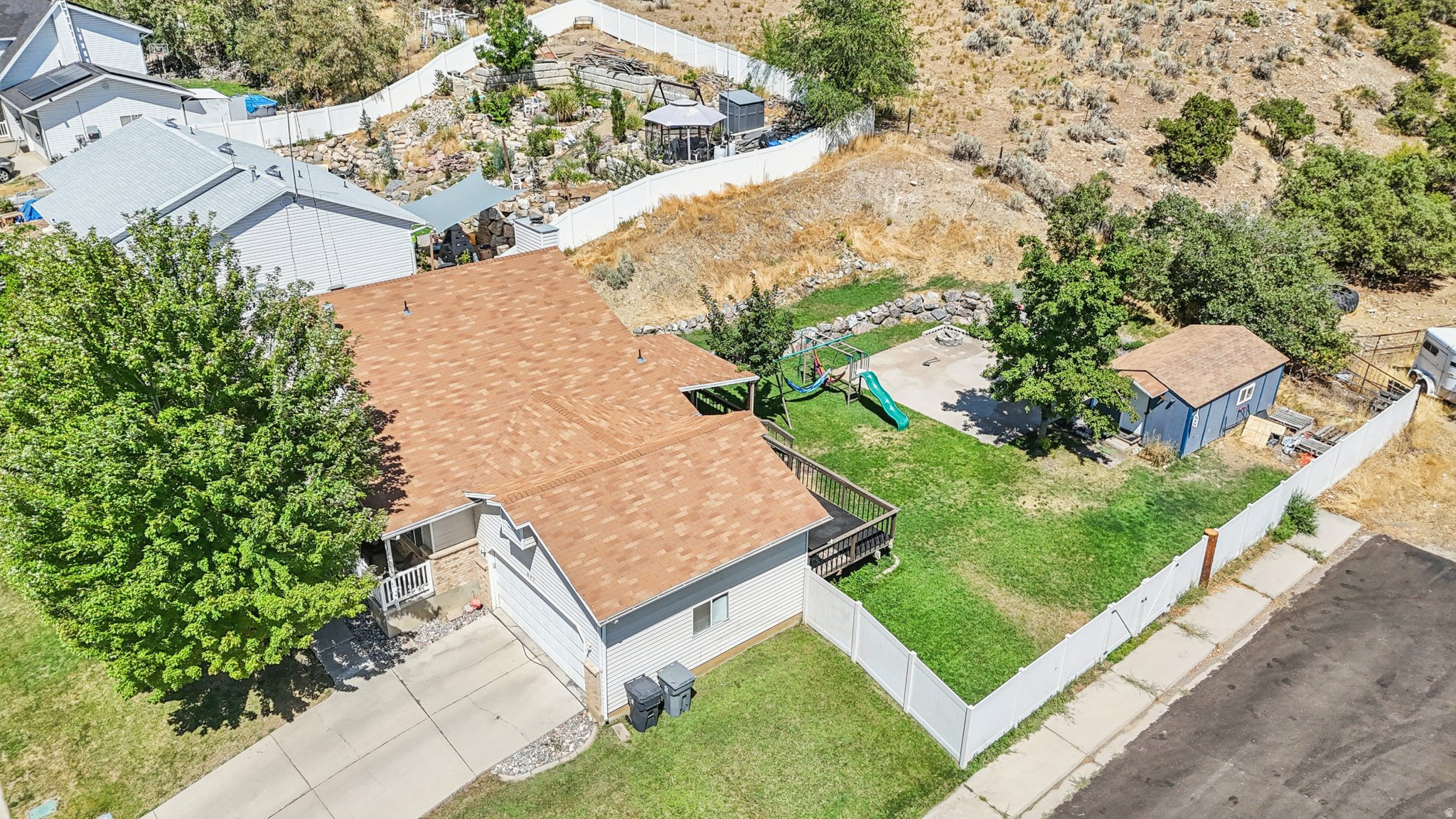 897 S CHEROKEE DR