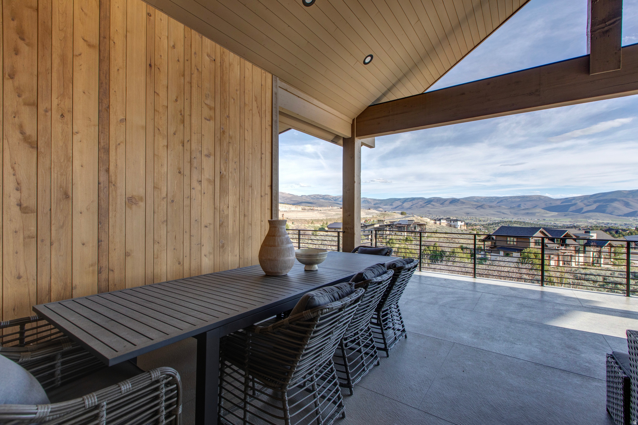 2566 E BOULDER TOP WAY