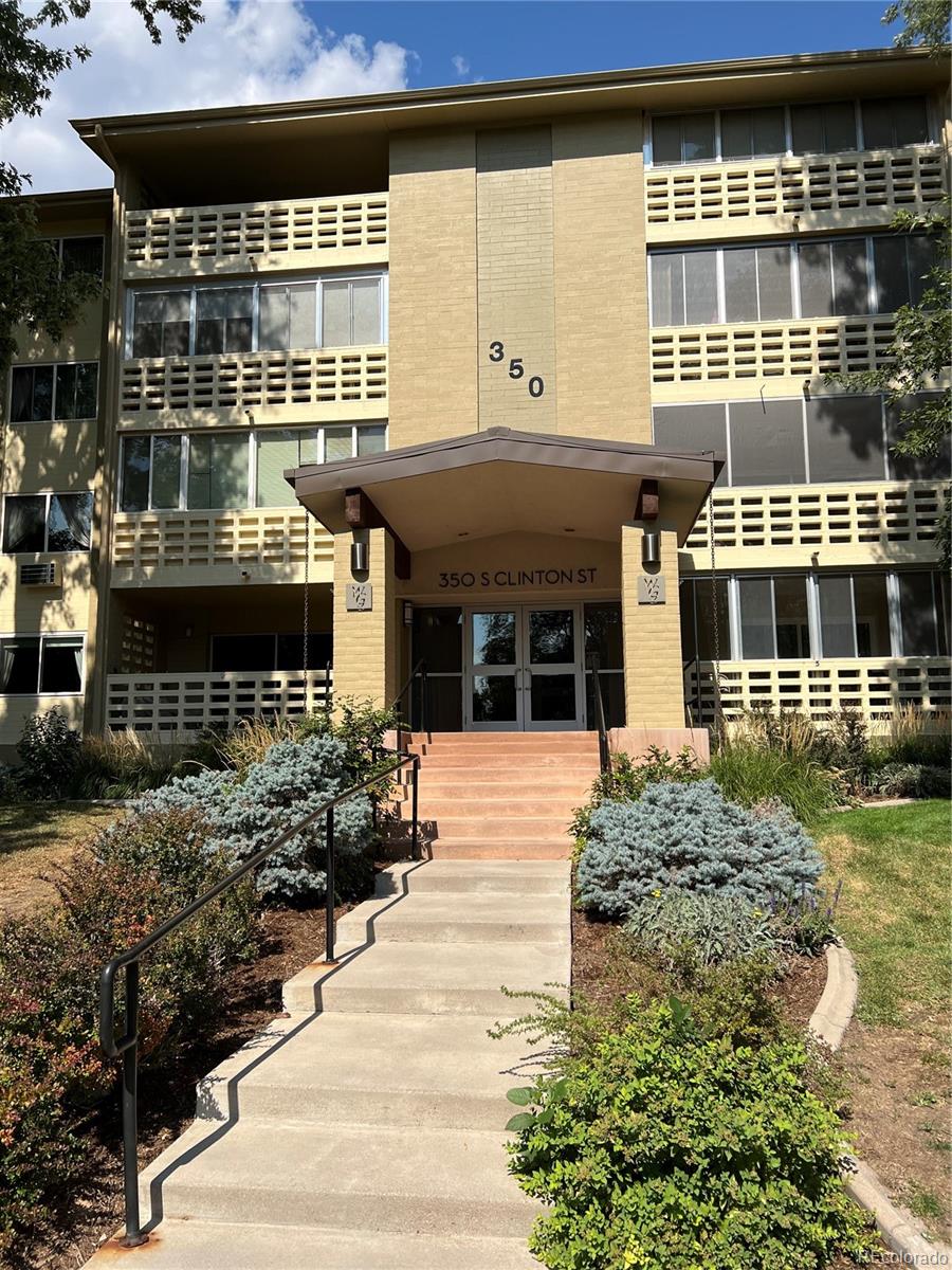 350 S Clinton Street Unit: 8D