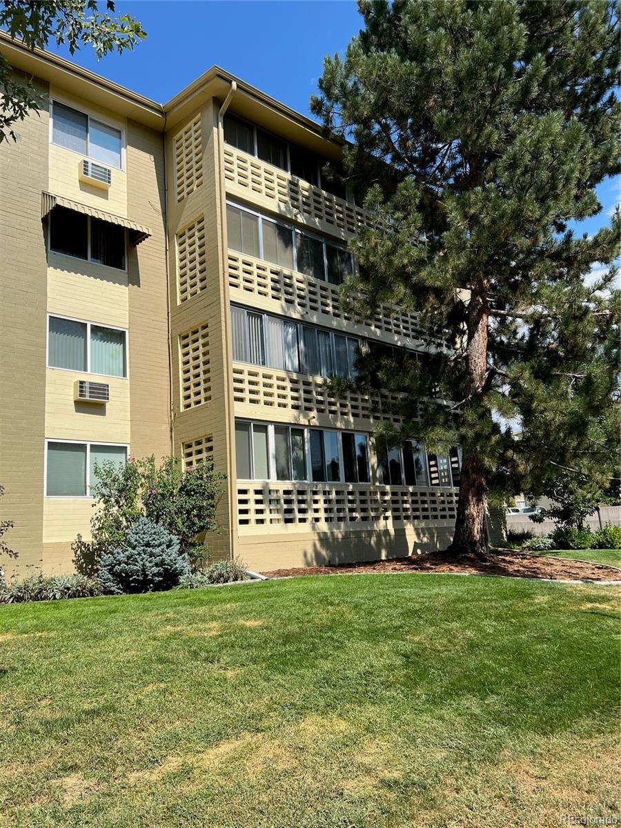 350 S Clinton Street Unit: 8D