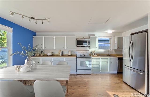 425 Crystal Place
