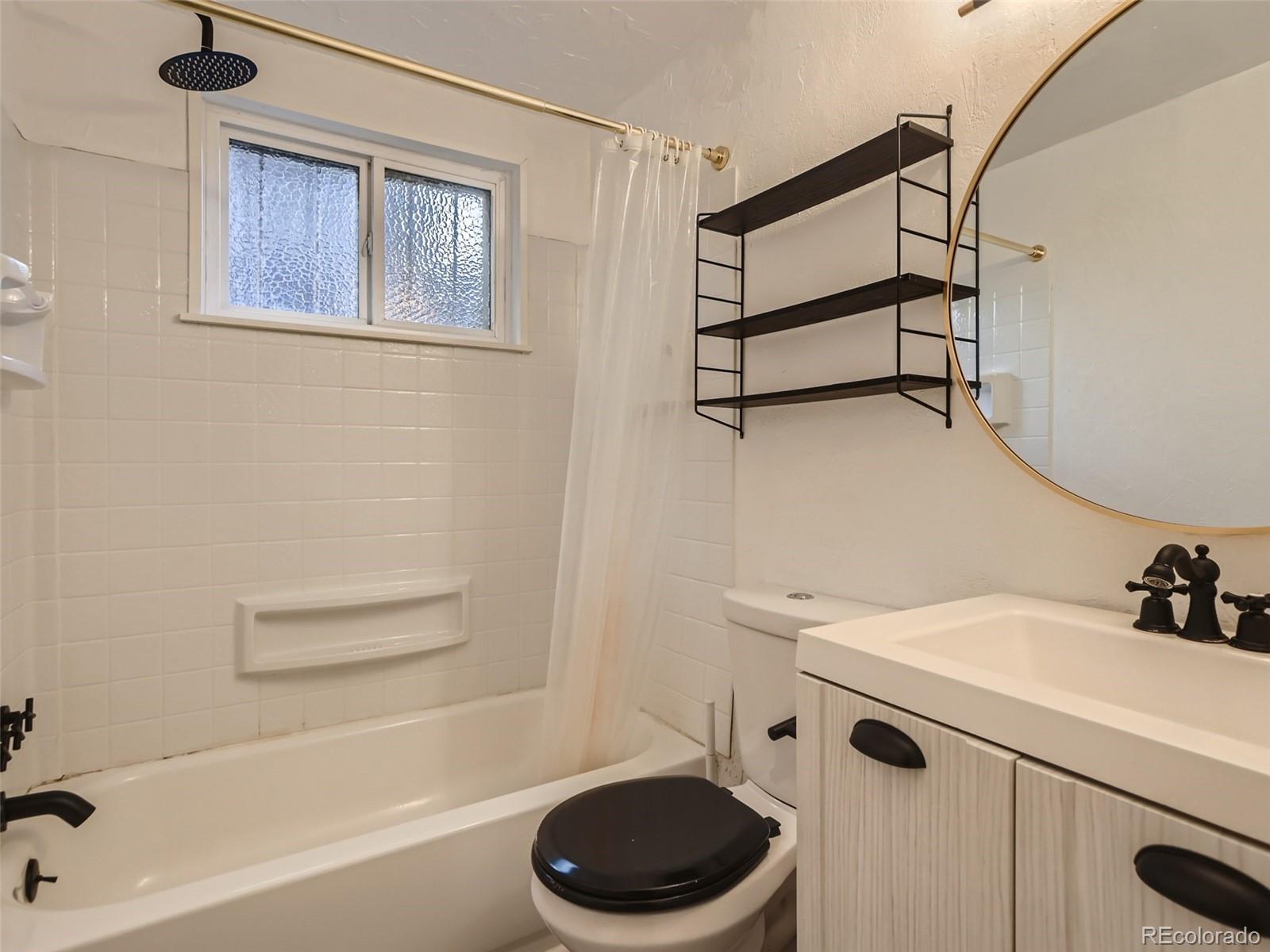 1140 N Downing Street Unit: 102